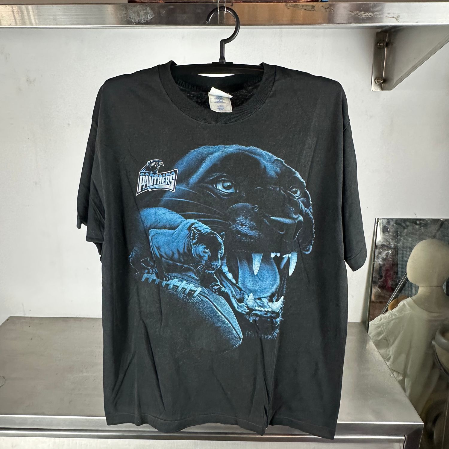 ​Vintage 90s Carolina Panthers Football NFL Graphic T-shirt