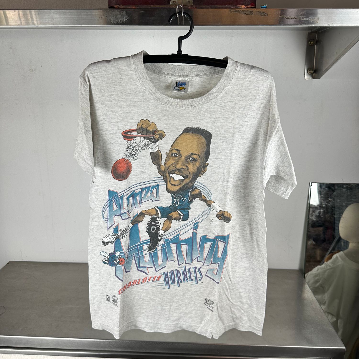 ​Vintage 90s Alonzo Mourning Charlotte Hornets NBA Caricature T-shirt