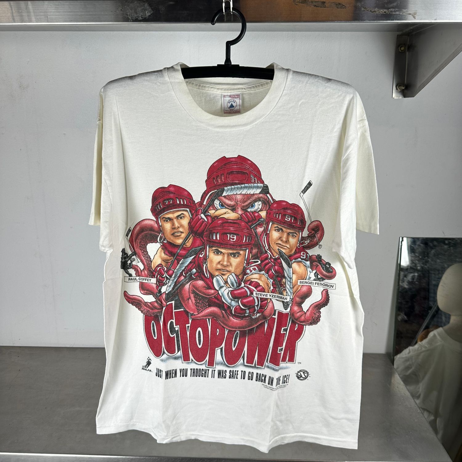​​Vintage 90s Detroit Red Wings Octopower! NHL Caricature​ T-shirt
