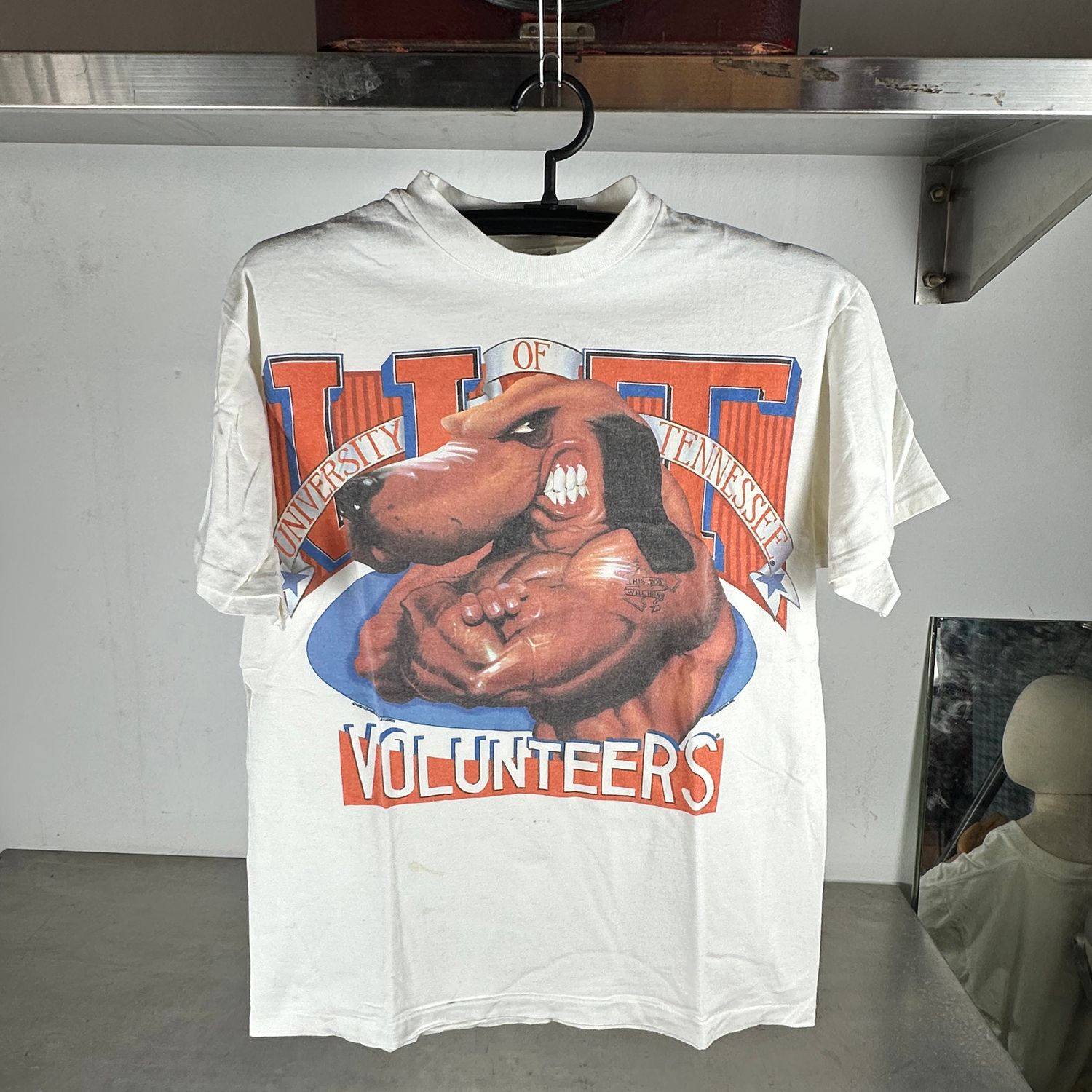 ​​Vintage 1993 Tennessee Volunteers NCAA College Muscle T-shirt
