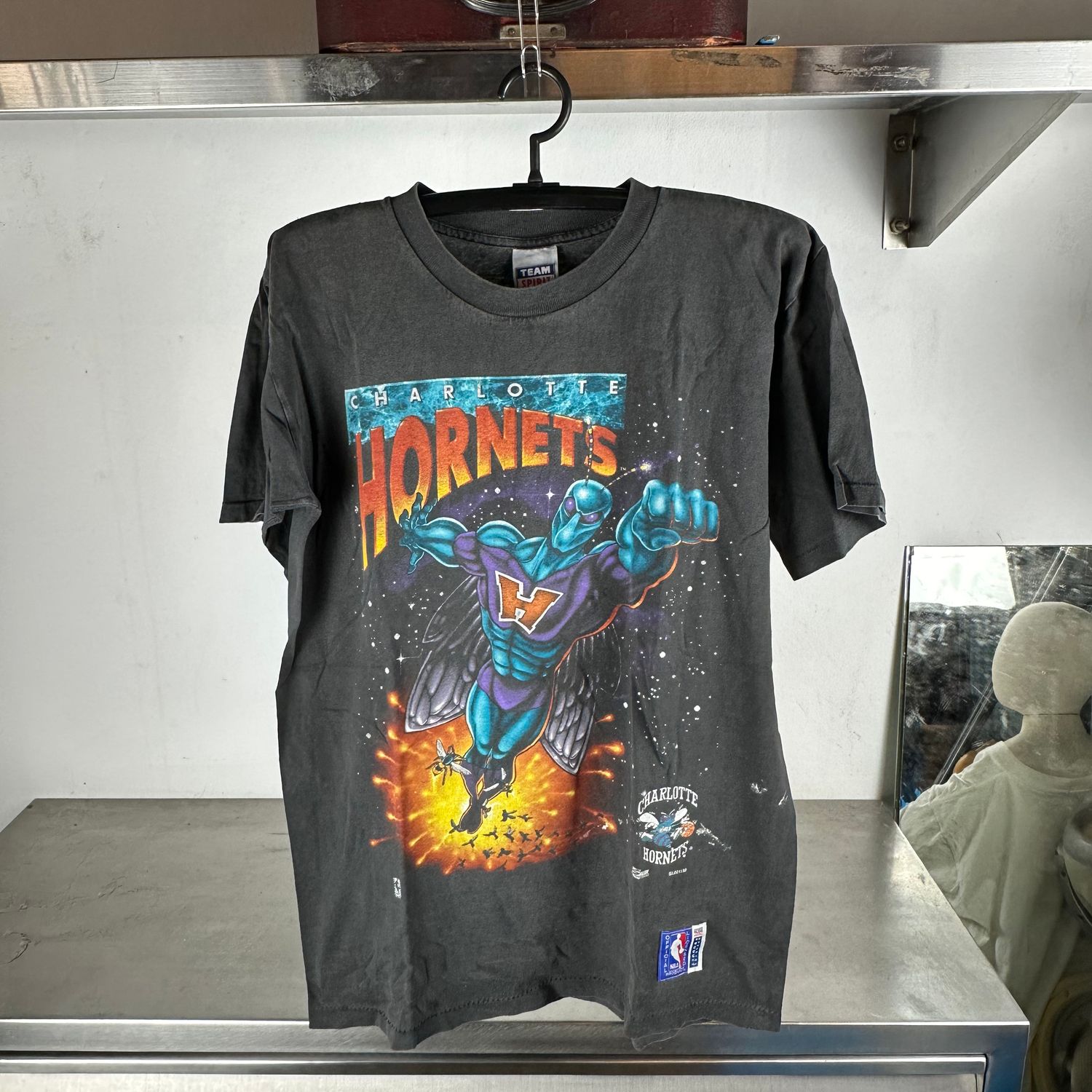 ​Vintage 90s Charlotte Hornets Superhero NBA Large T-Shirt