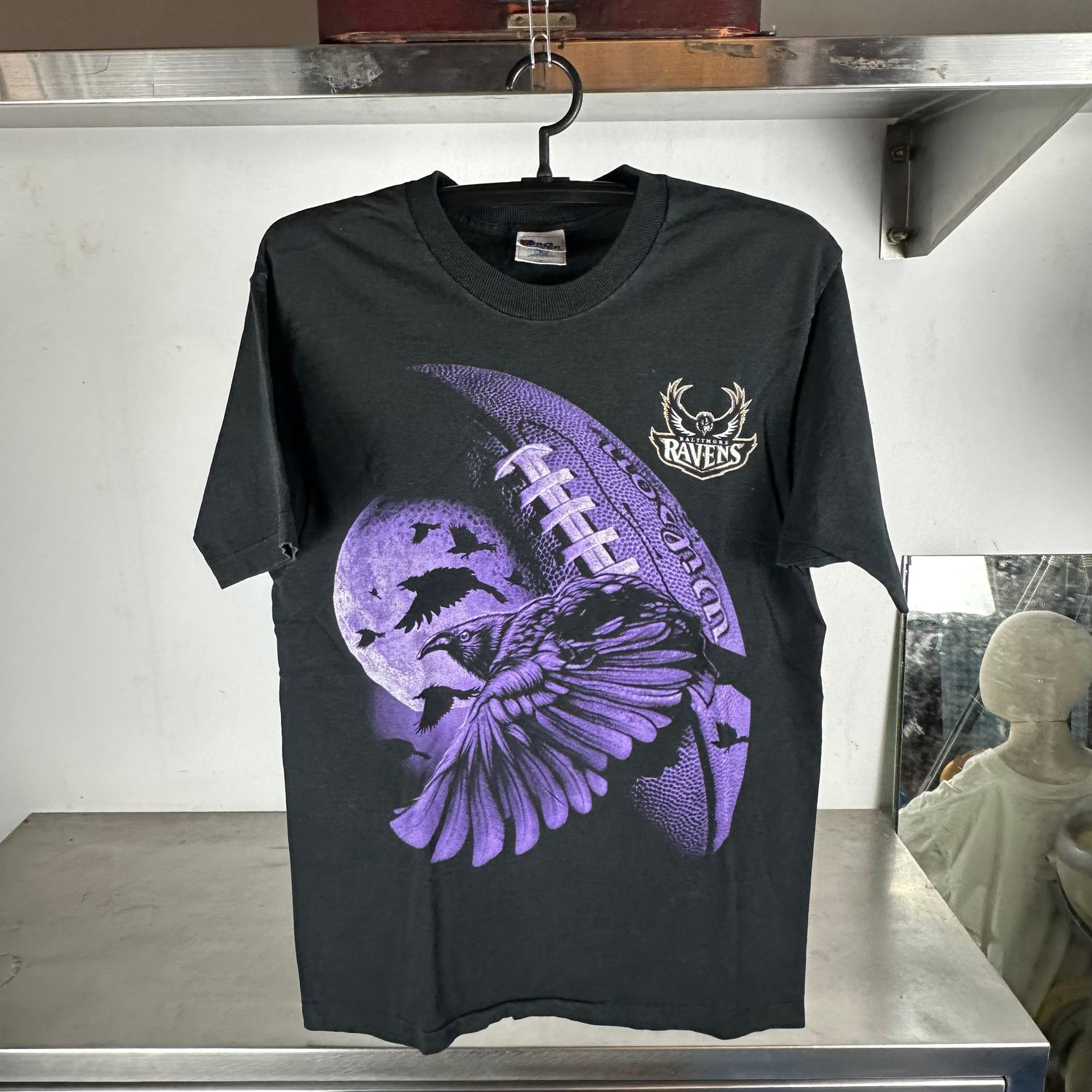 ​​​​Vintage 90s Baltimore Ravens NFL Graphic Medium T-Shirt