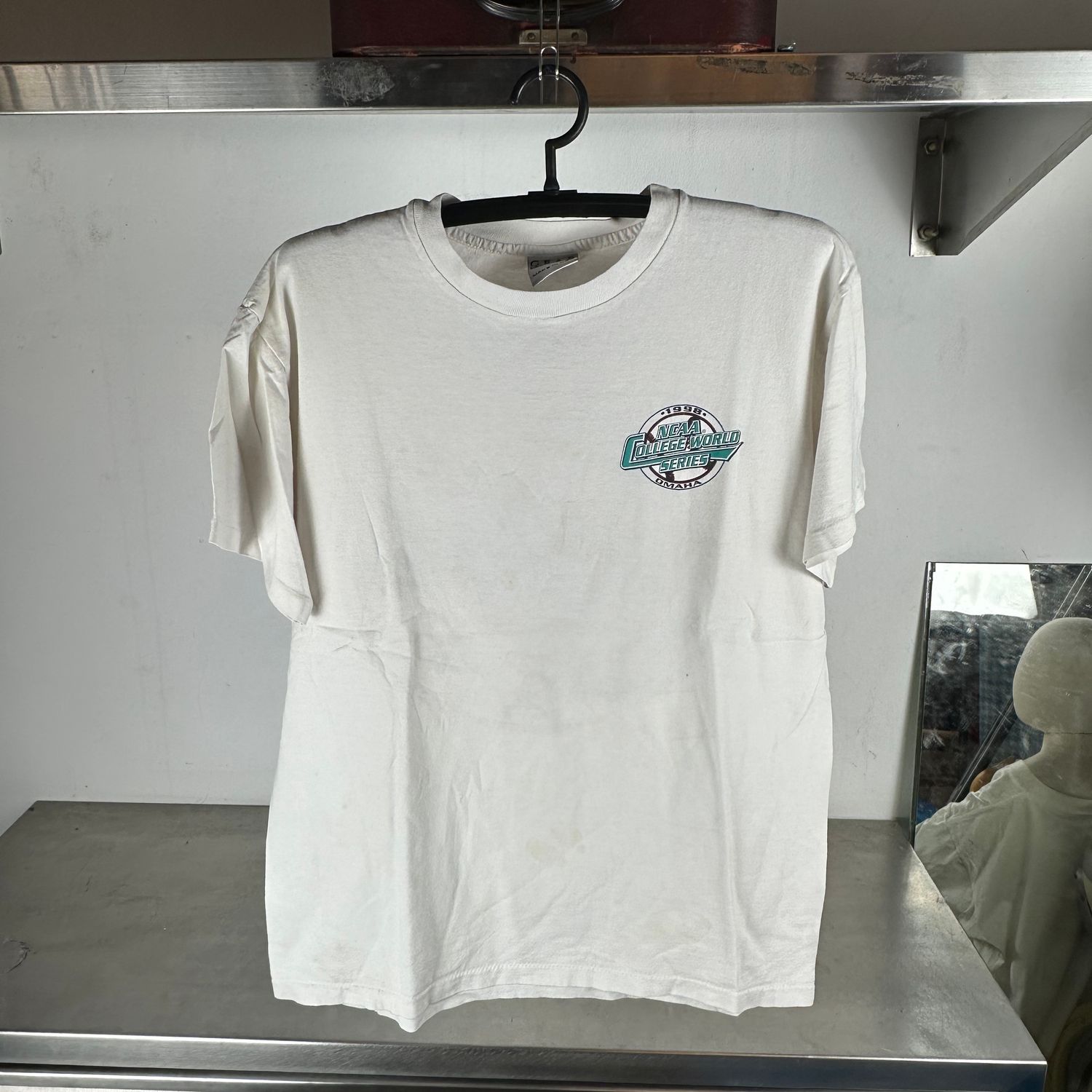 ​​​​​Vintage 1998 NCAA College Baseball World Series Large​ T-Shirt