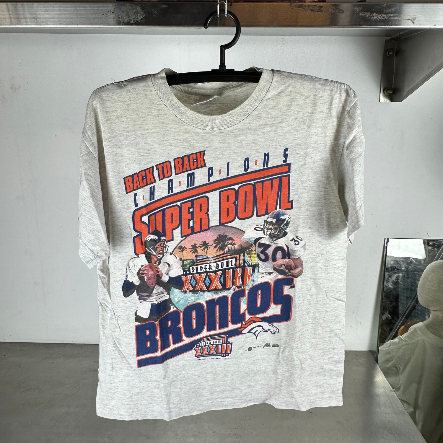 Vintage 1999 Denver Broncos Super Bowl Champions NFL T-Shirt