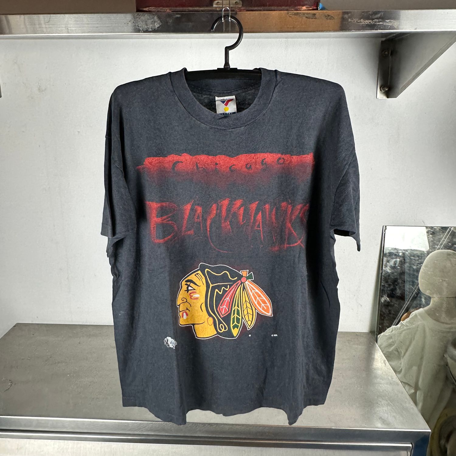 ​Vintage 90s Chicago Blackhawks Hockey NHL Graphic XL T-Shirt