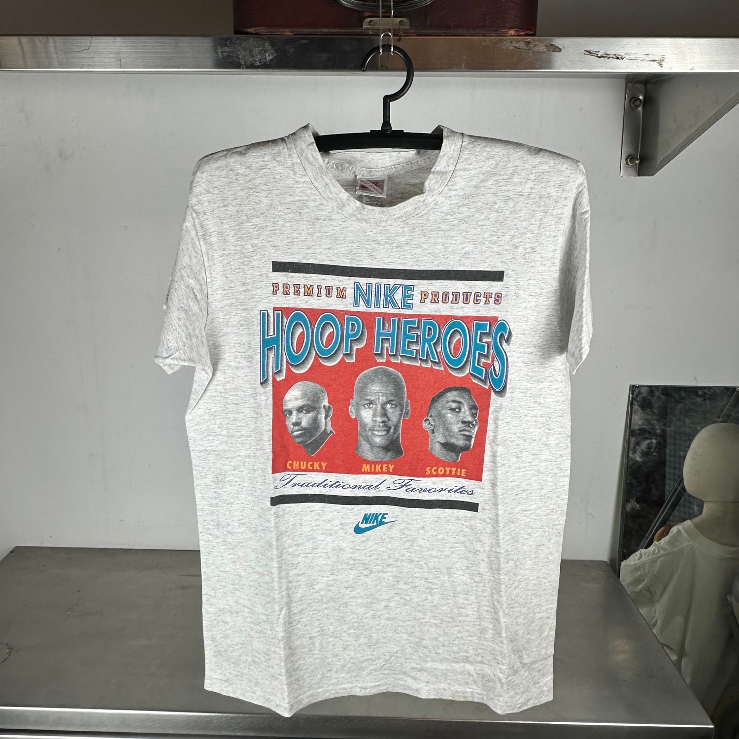​Vintage Nike 90s Hoop Heroes Barkley, Jordan &amp; Pippen Graphic T-Shirt