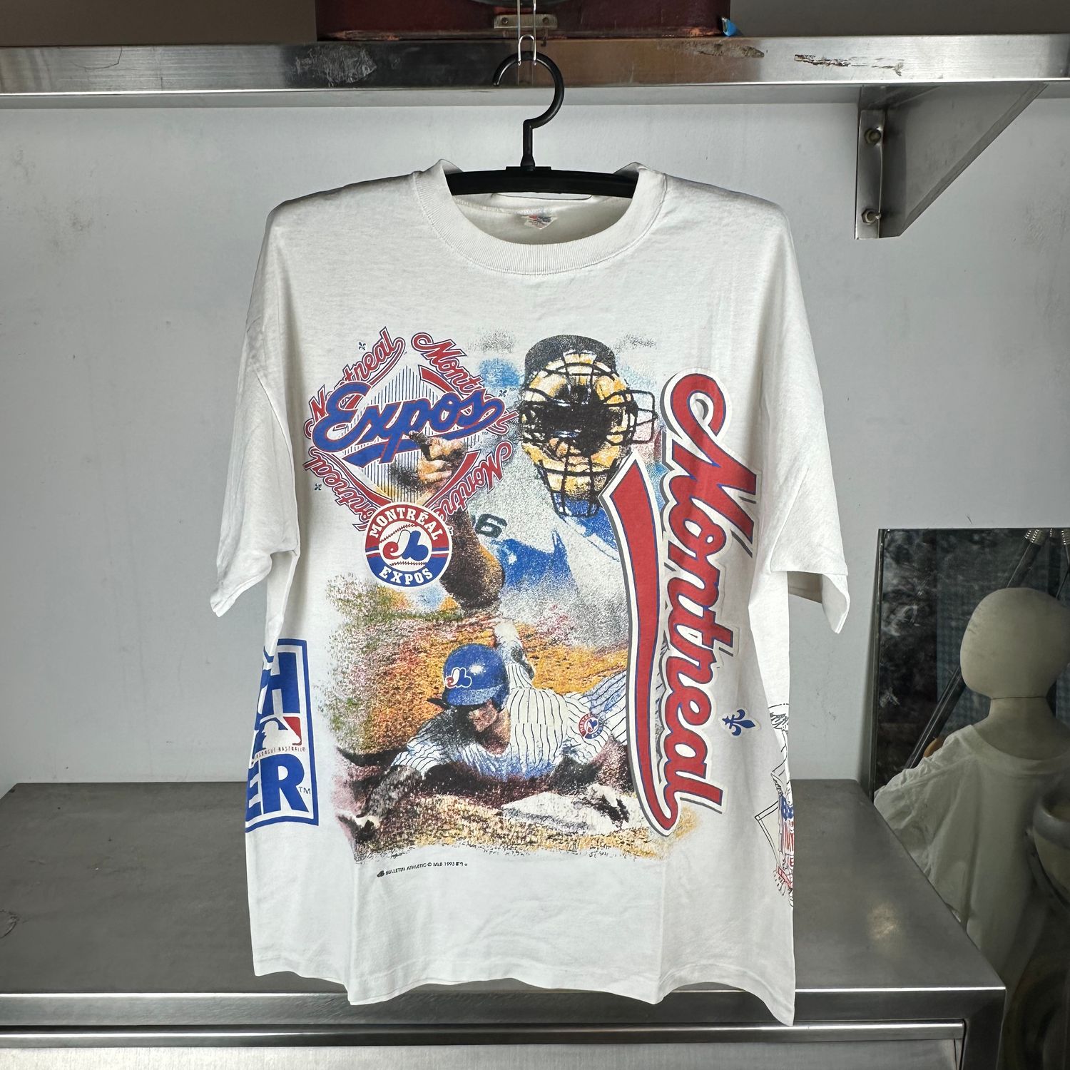 ​Vintage 1993 Montreal Expos MLB Bulletin Athletic AOP XL T-Shirt
