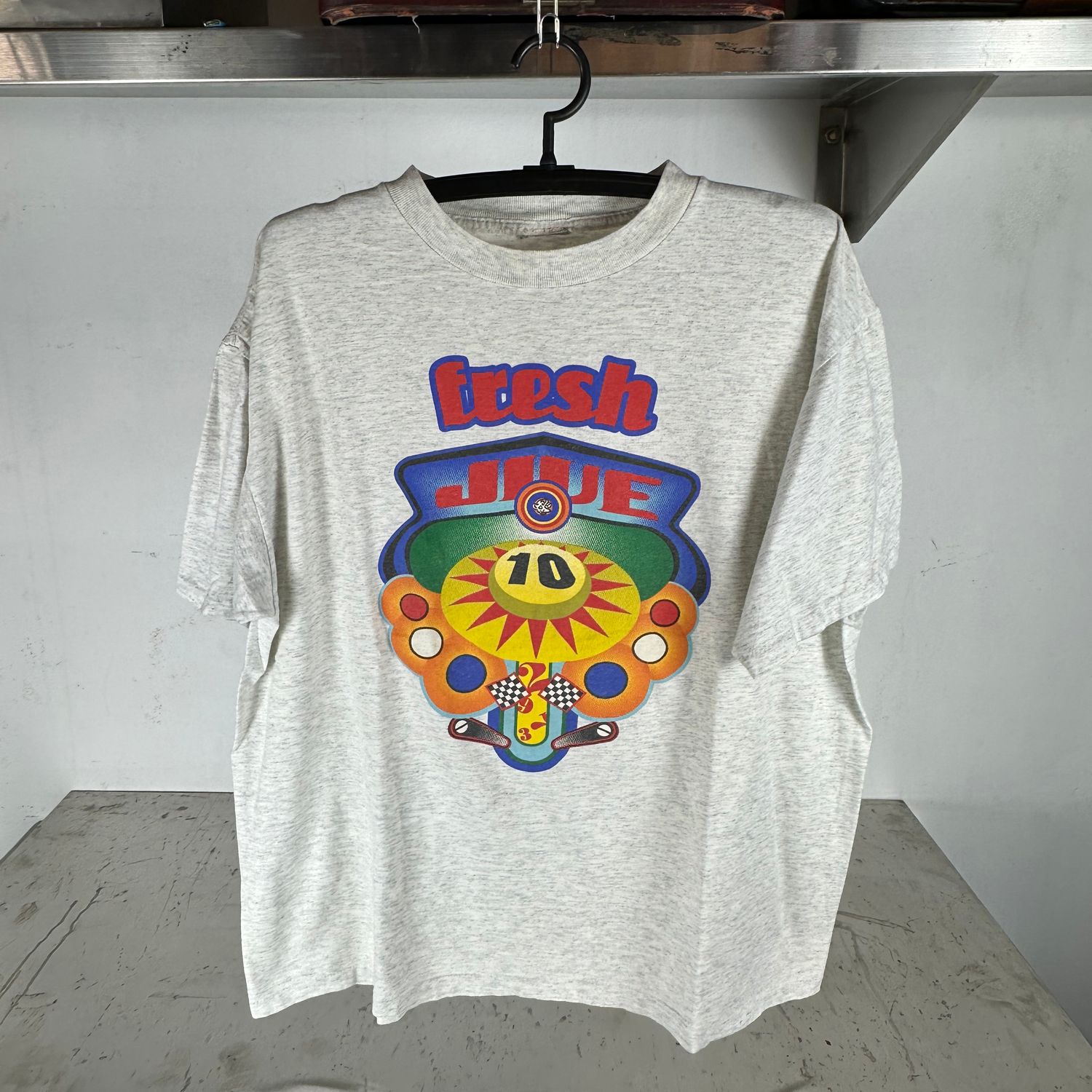 ​Vintage 90s Freshjive Raw Vibes Graphic XL T-Shirt