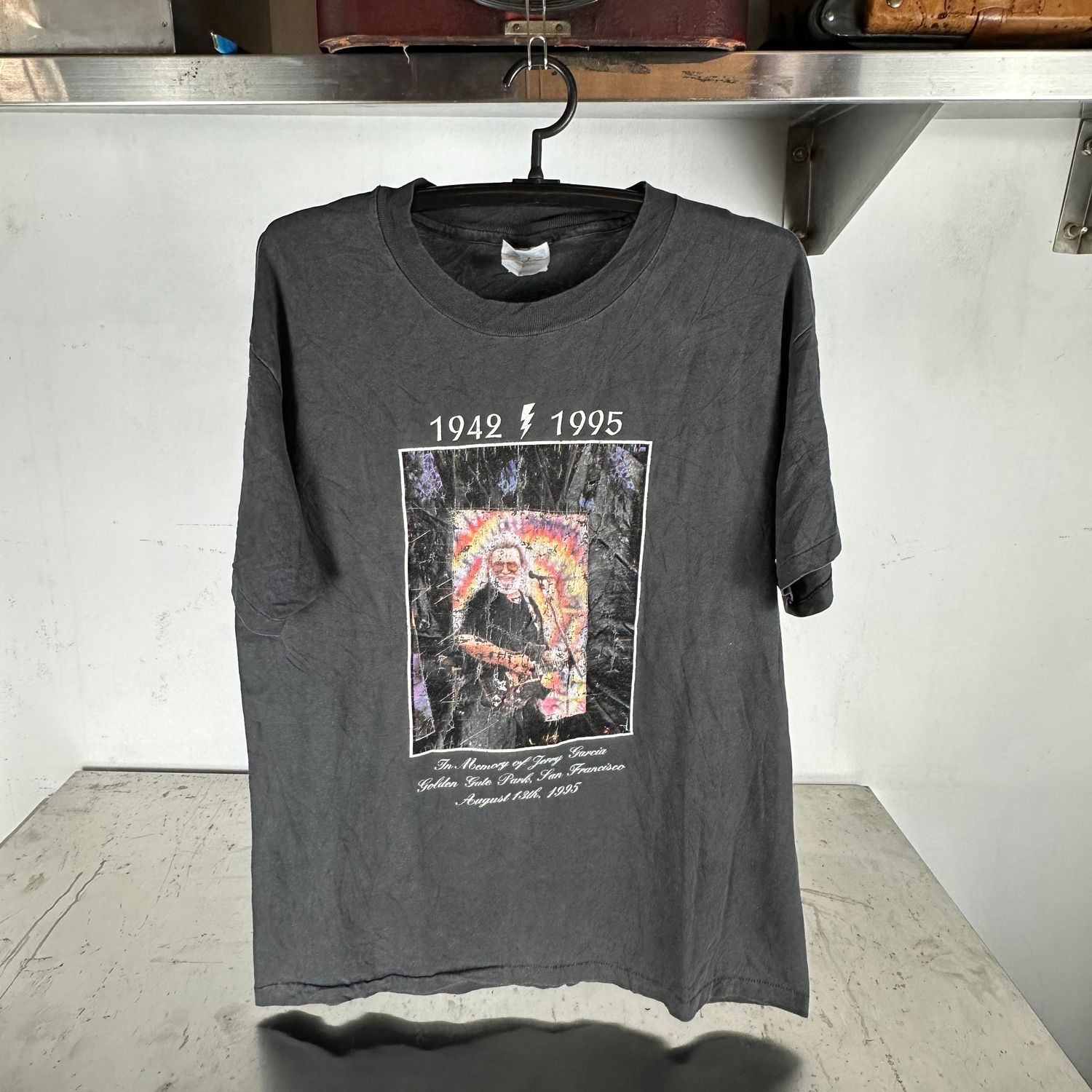 ​Vintage 1995 Jerry Garcia Grateful Dead Tribute Graphic T-Shirt