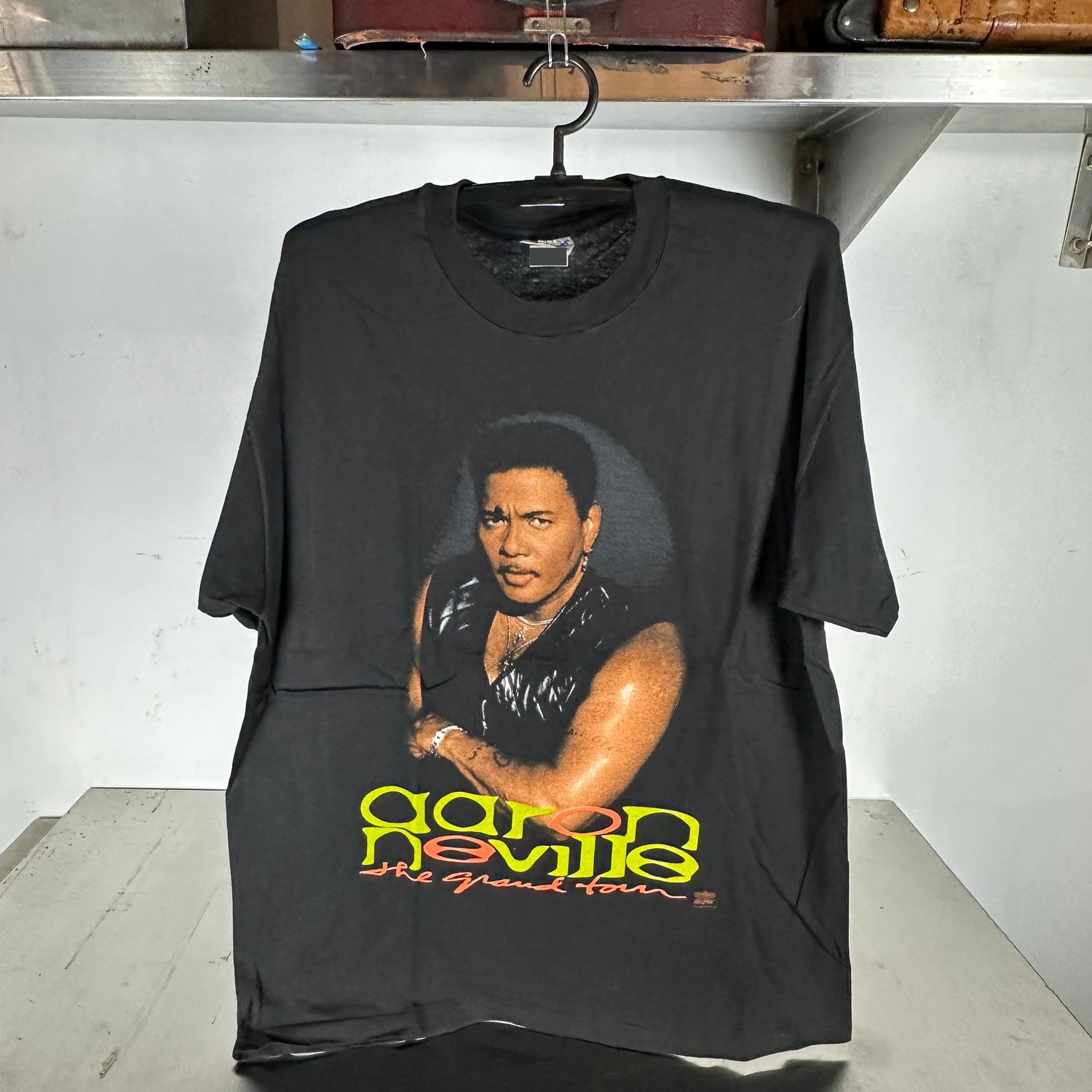 ​Vintage 90s Aaron Neville The Grand Tour Graphic T-Shirt