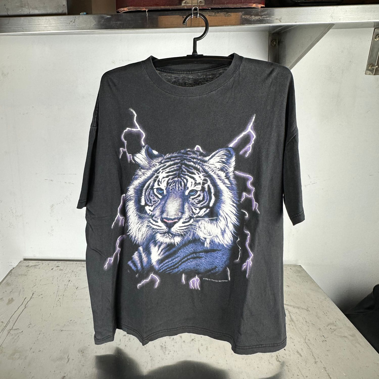 ​​Vintage 90s White Tiger American USA Thunder Graphic XL T-shirt