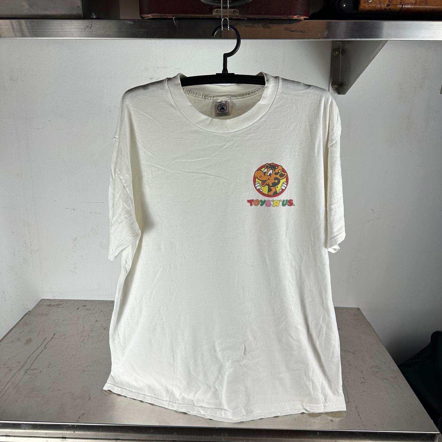 ​​Vintage 90s Toys R Us Giraffe Company Promo XL T-shirt