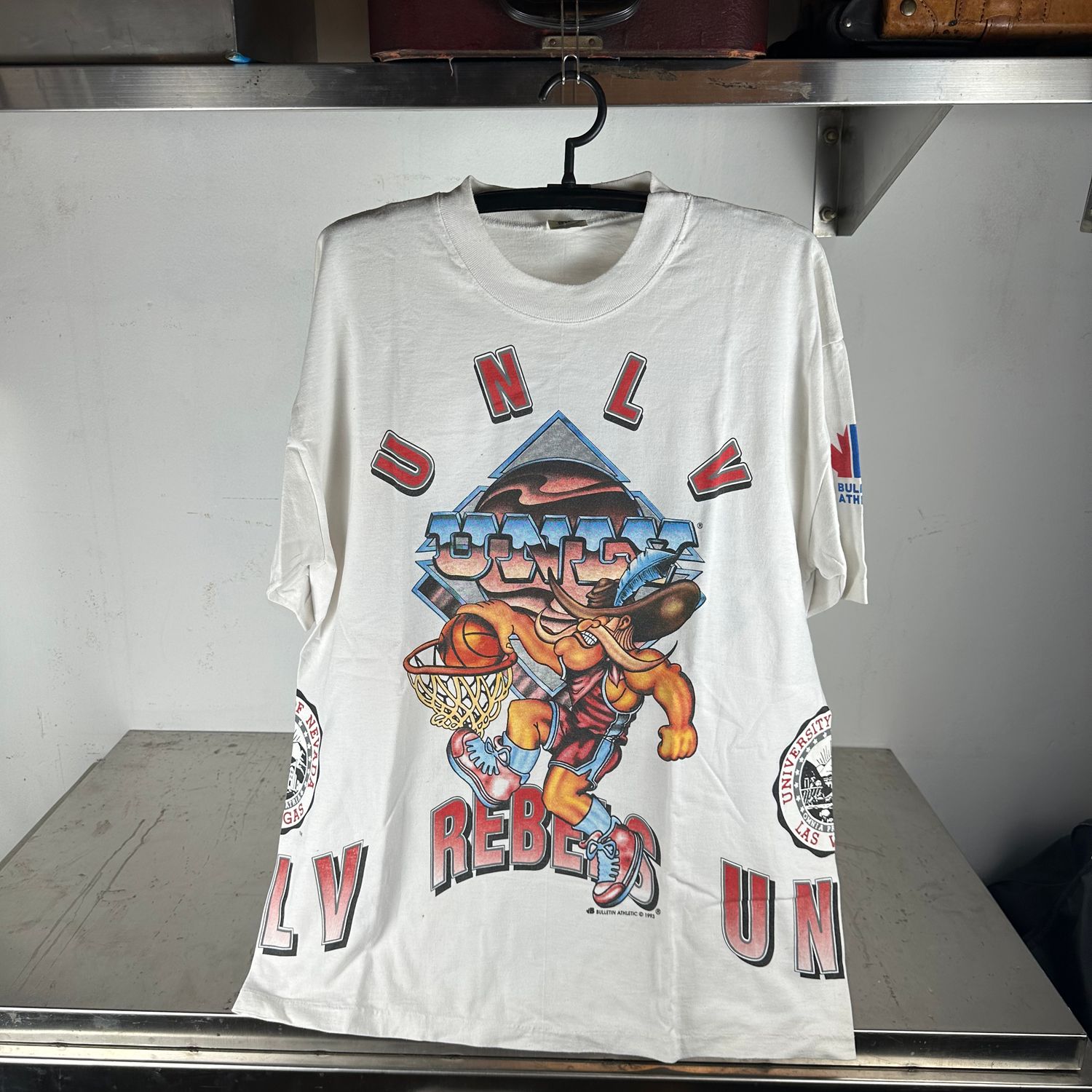 ​​Vintage 1993 UNLV Runnin Rebels Basketball Bulletin Athletic AOP NCAA T-shirt