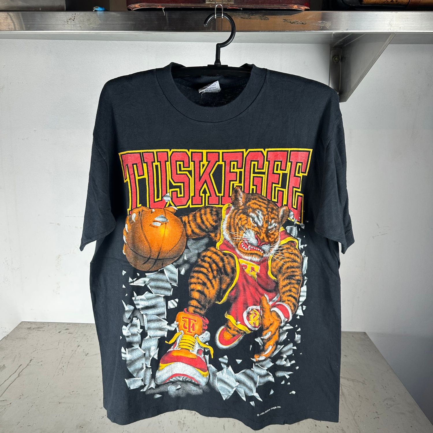 ​​Vintage 1994 Tuskegee Golden Tigers NCAA Mascot Shattered T-shirt