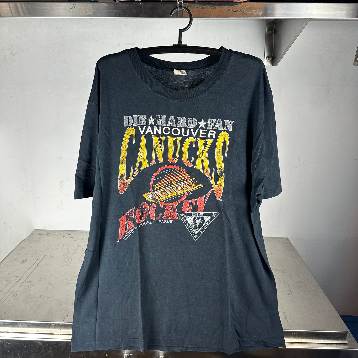 ​​Vintage 1993 Vancouver Canucks Die Hard Fan NHL Graphic T-shirt