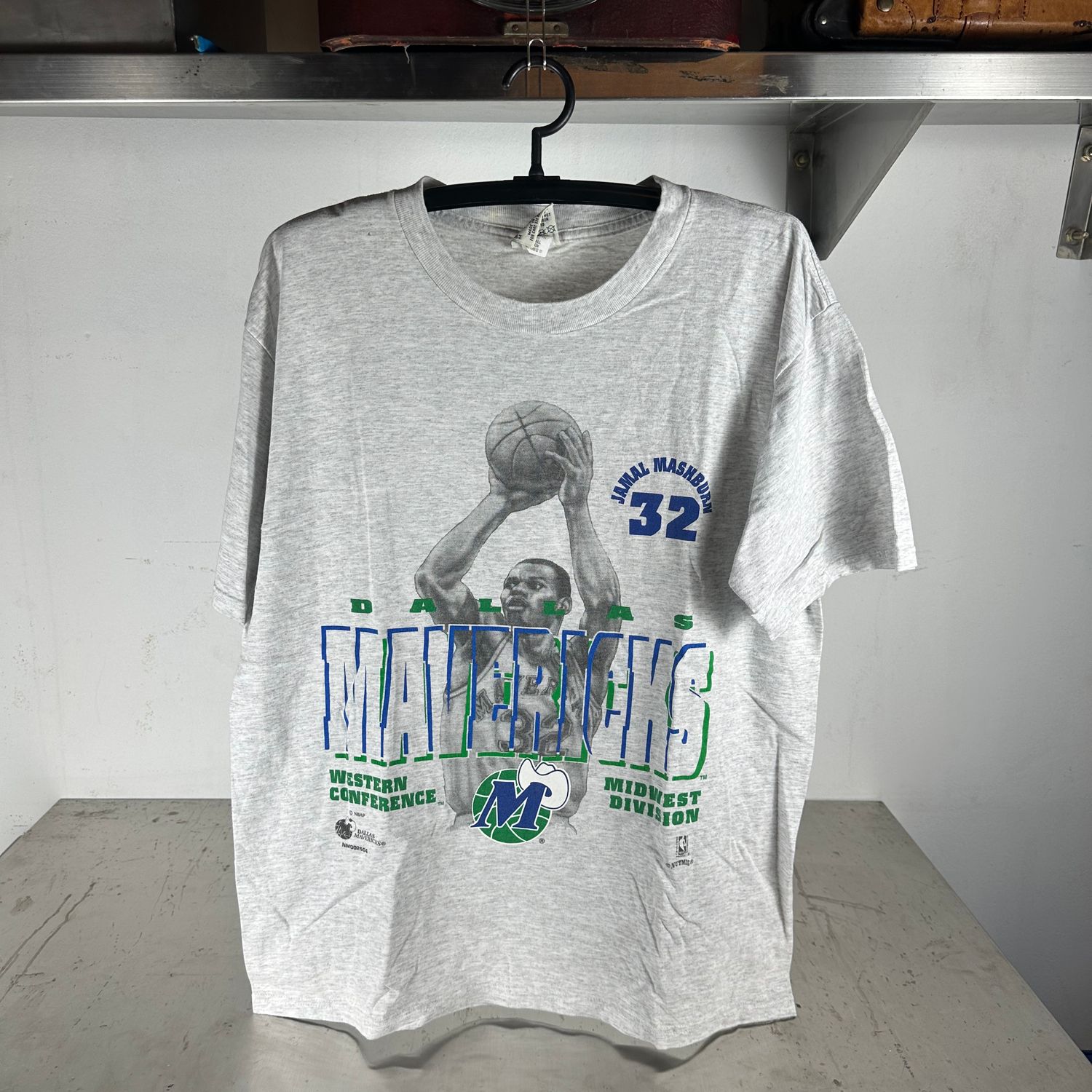​​Vintage 90s Jamal Mashburn Minnesota Timberwolves NBA Nutmeg T-shirt