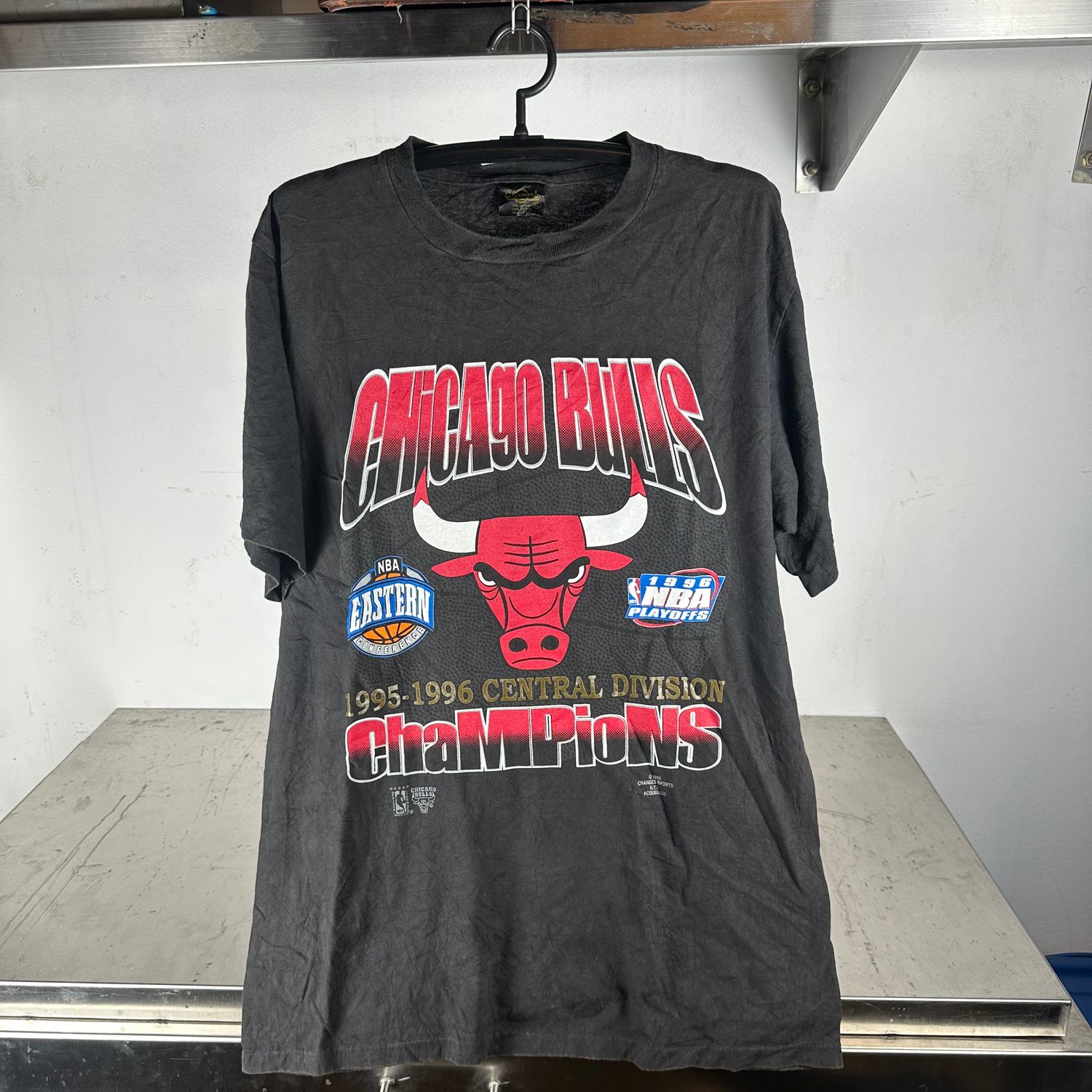 ​​Vintage 1995-96 Chicago Bulls NBA Playoffs Graphic Double Sided T-shirt