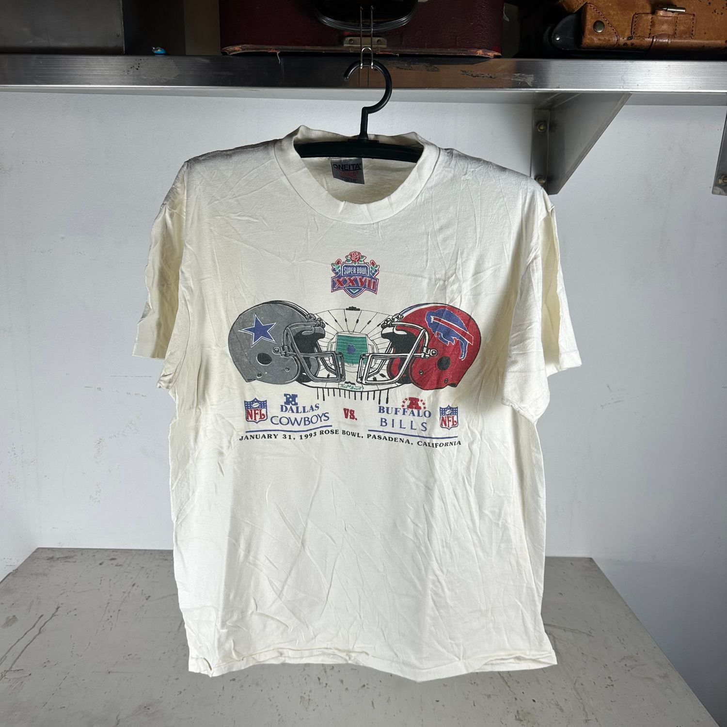 ​​Vintage 1993 Dallas Cowboys VS Buffalo Bills NFL Super Bowl T-shirt