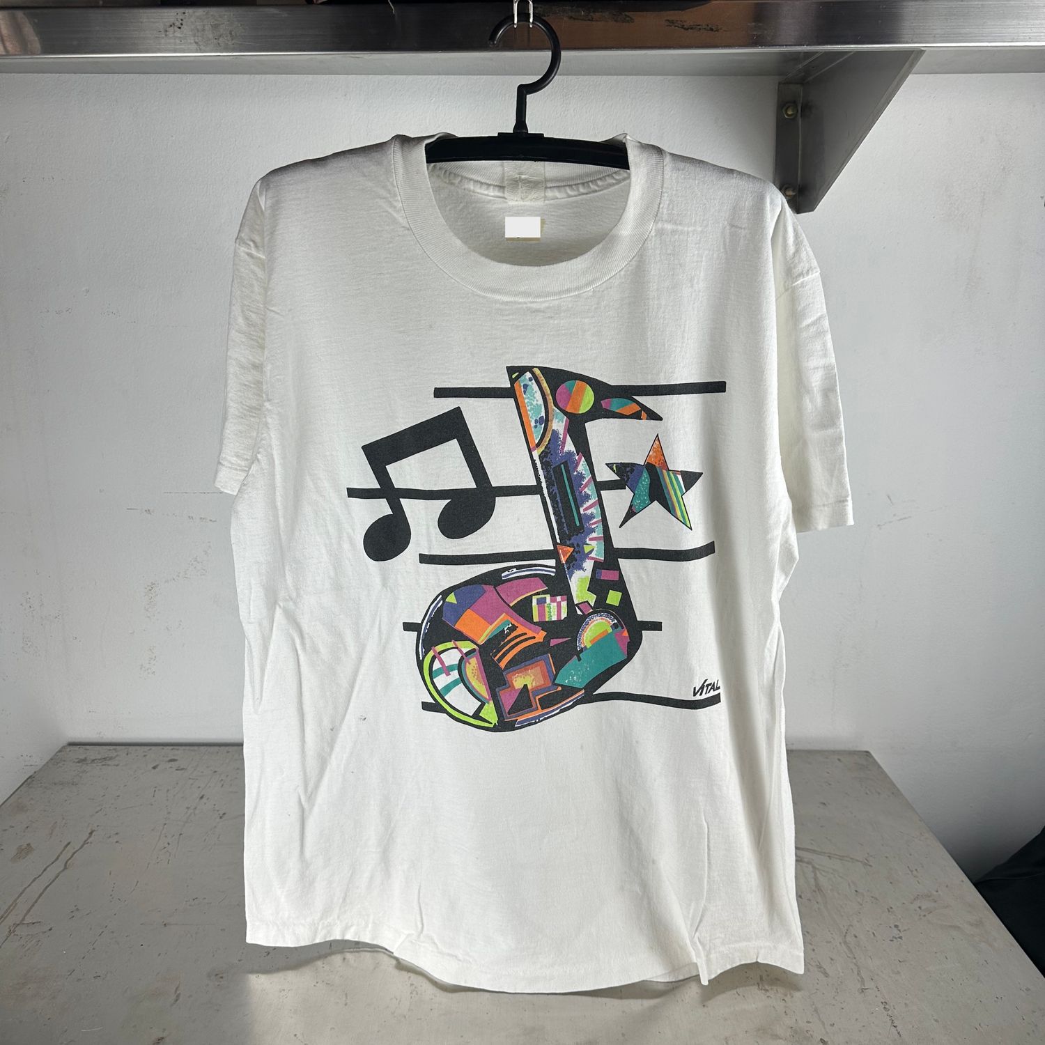 ​​Vintage 90s Music Note Artwork Graphic T-shirt