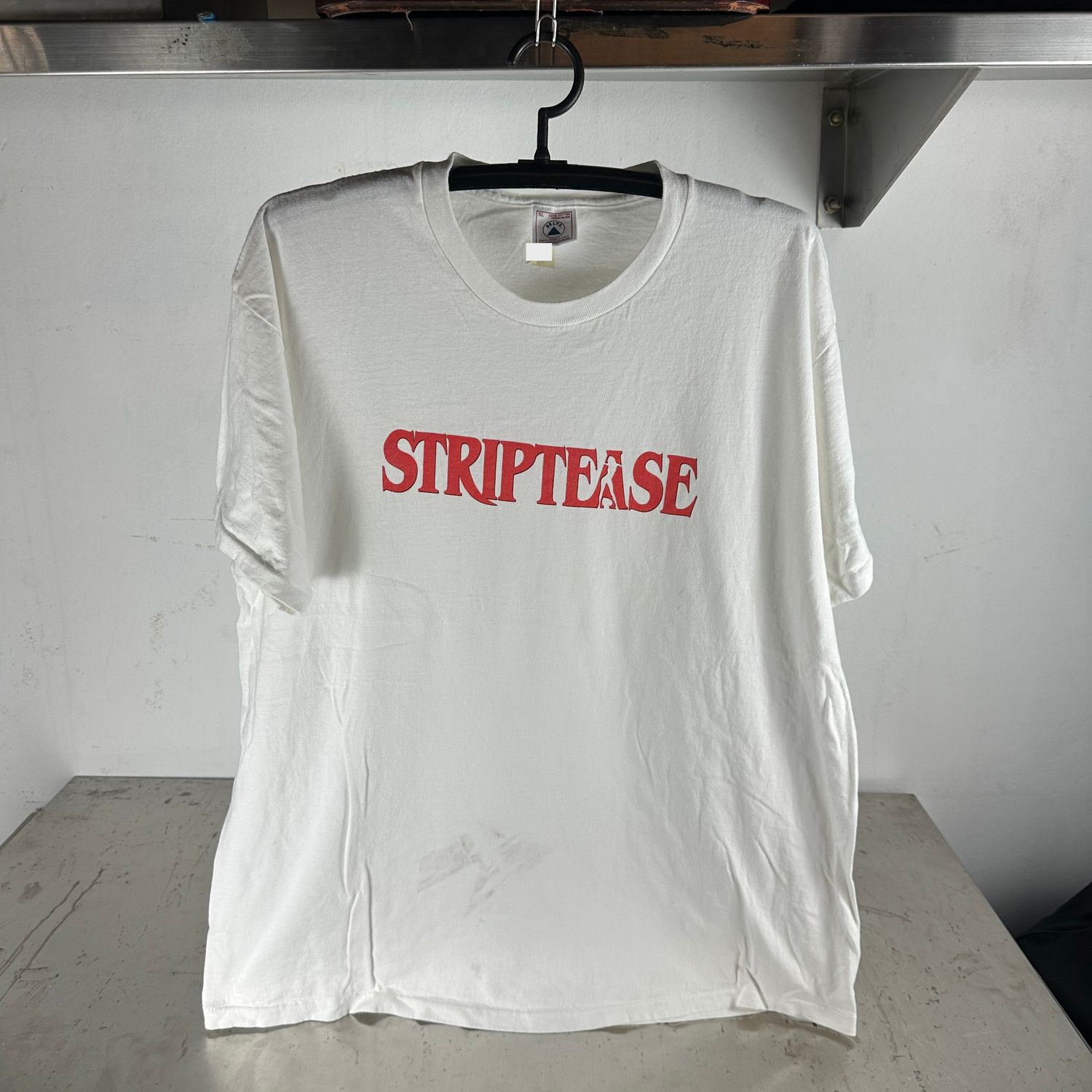 ​Vintage 1996 Striptease Comedy Erotic Movie Promo XL T-shirt