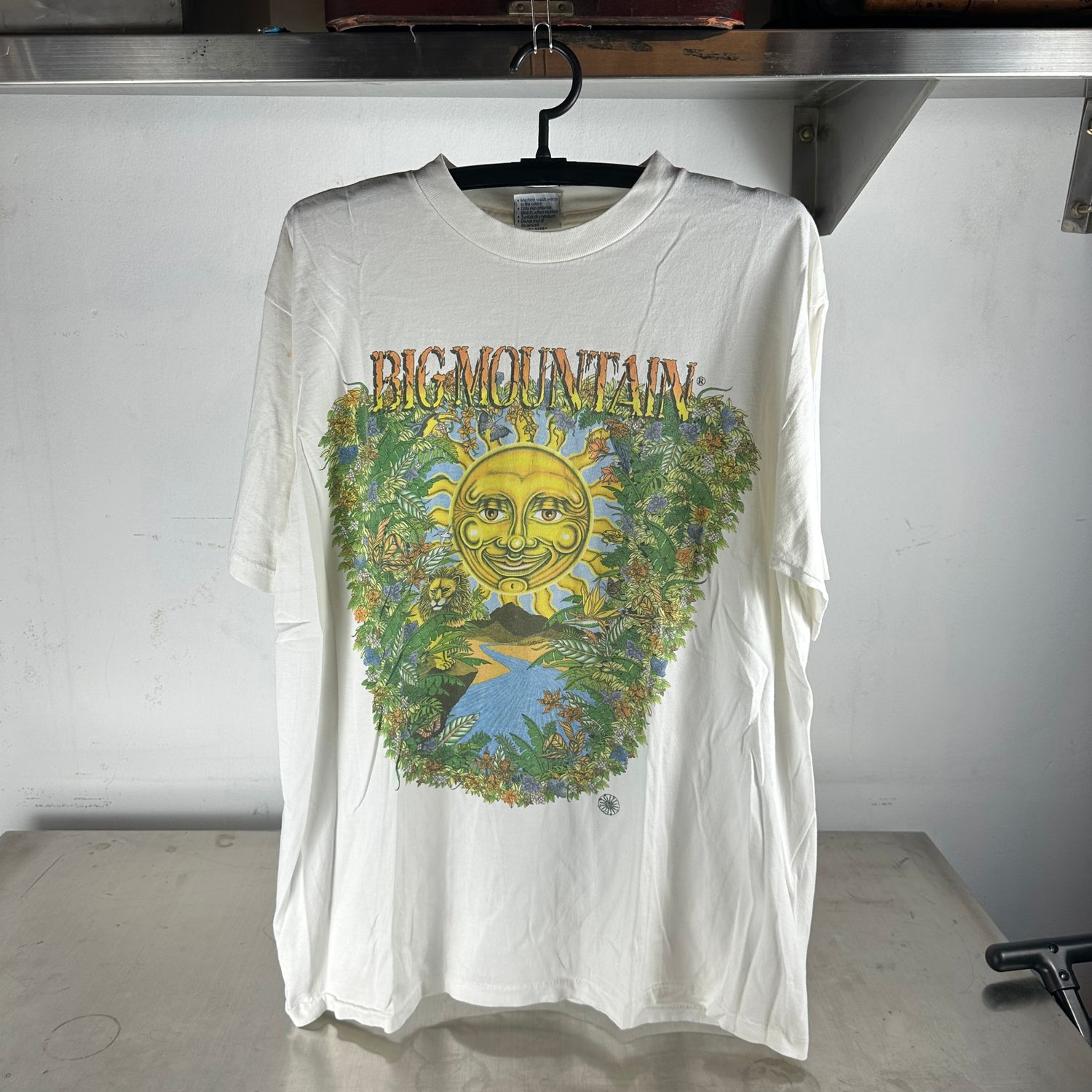 ​​Vintage 1994 Big Mountain One God Reggae XL Graphic T-shirt