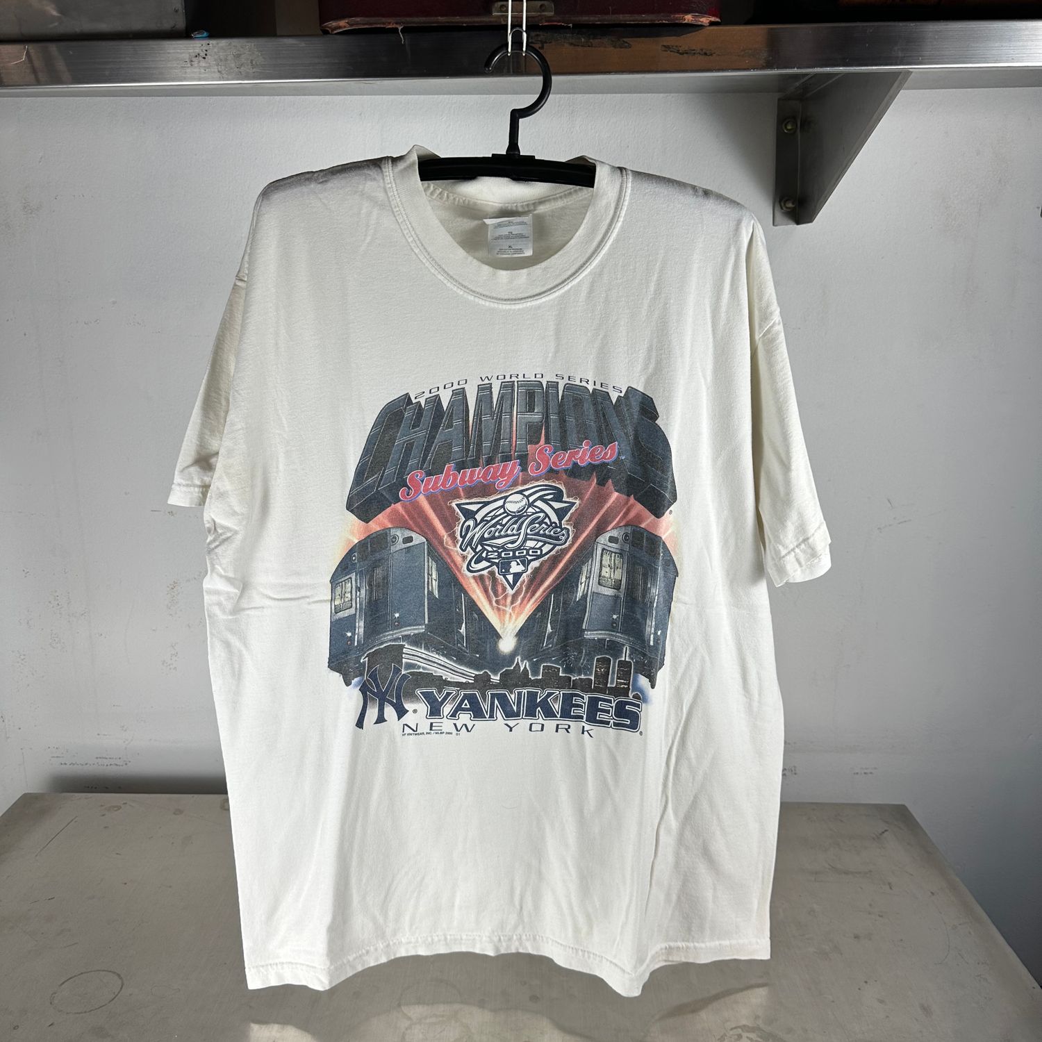 ​​Vintage 2000 New York Yankees MLB World Champions Subway Series T-shirt