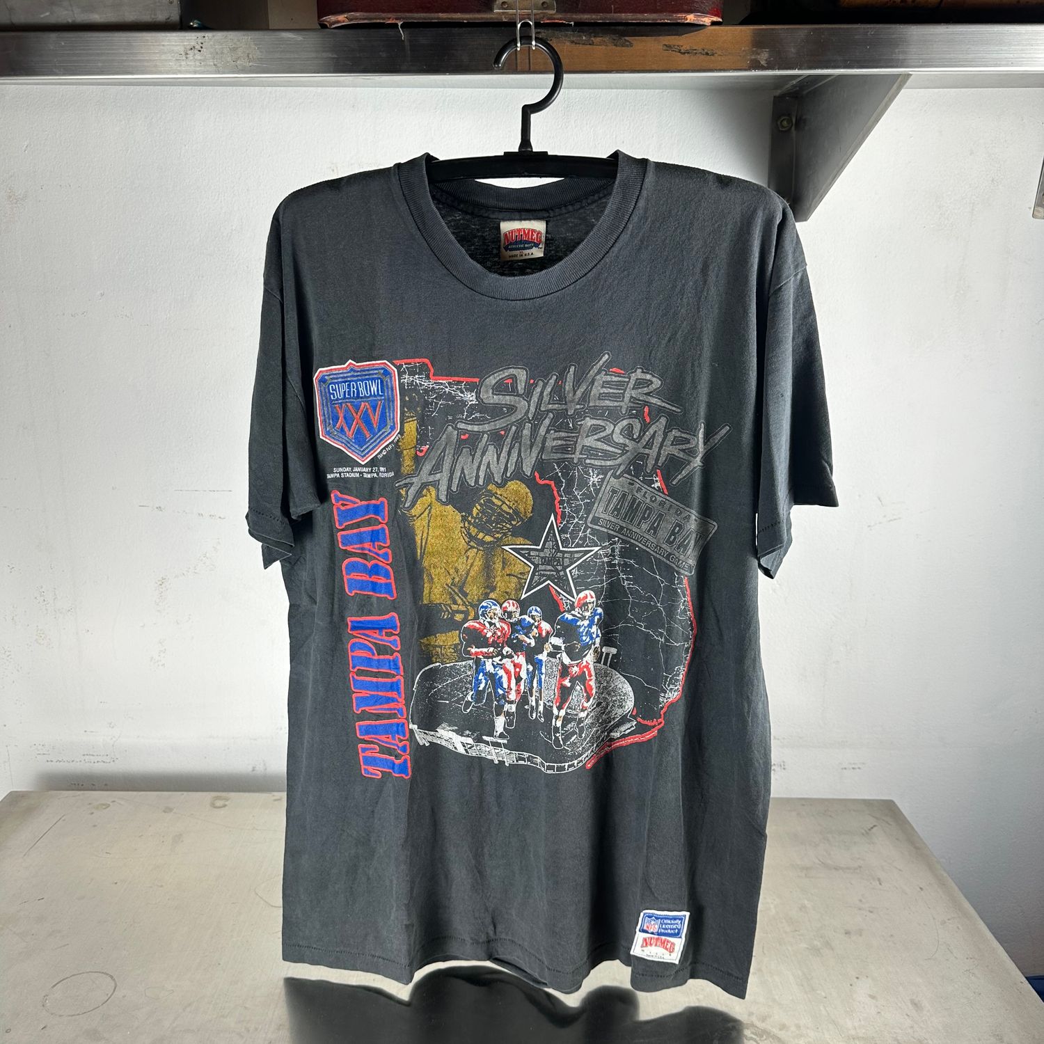 ​Vintage 1991 NFL Super Bowl Tampa Bay Silver Anniversary Nutmeg T-shirt