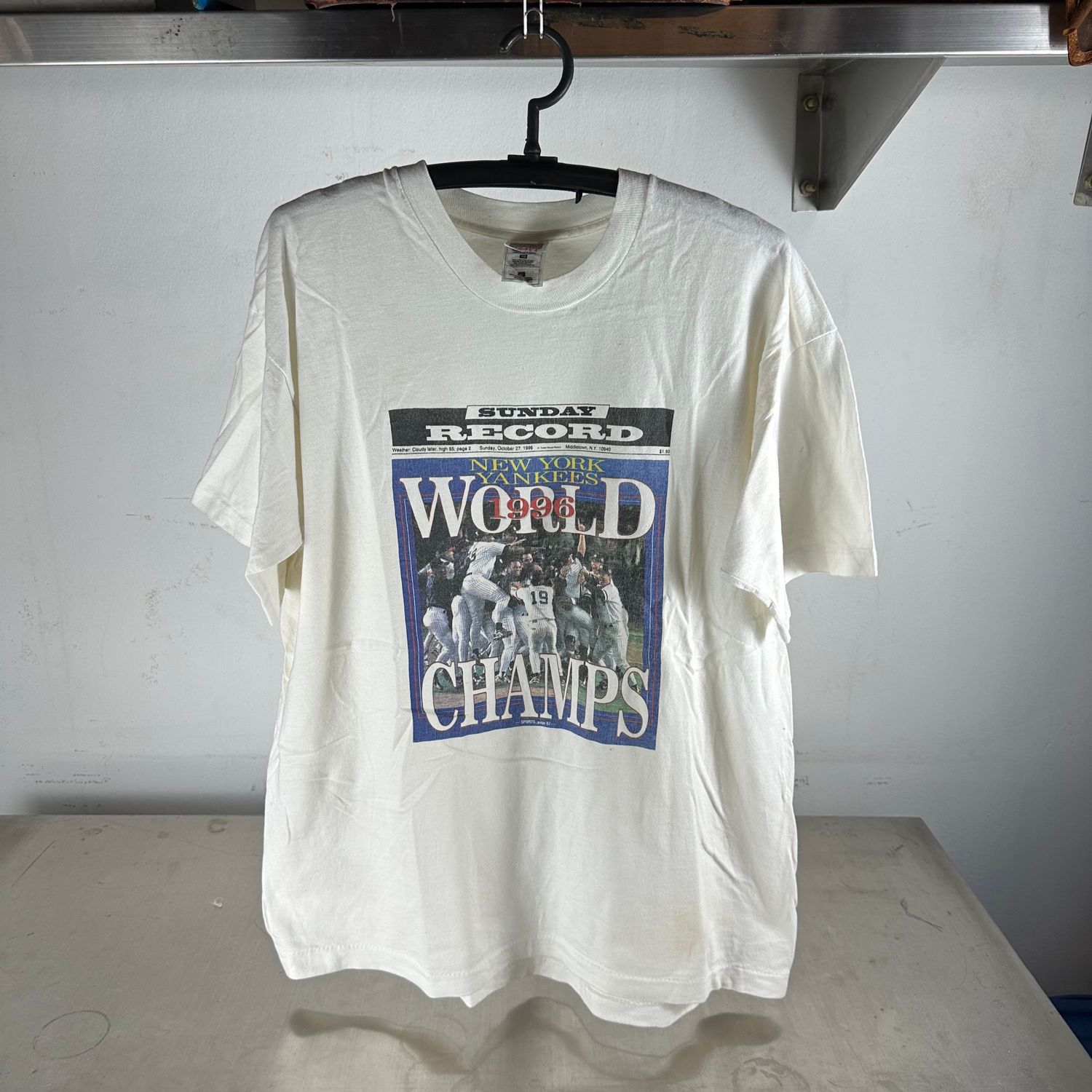​Vintage 1996 New York Yankees MLB World Champs Newspaper T-Shirt