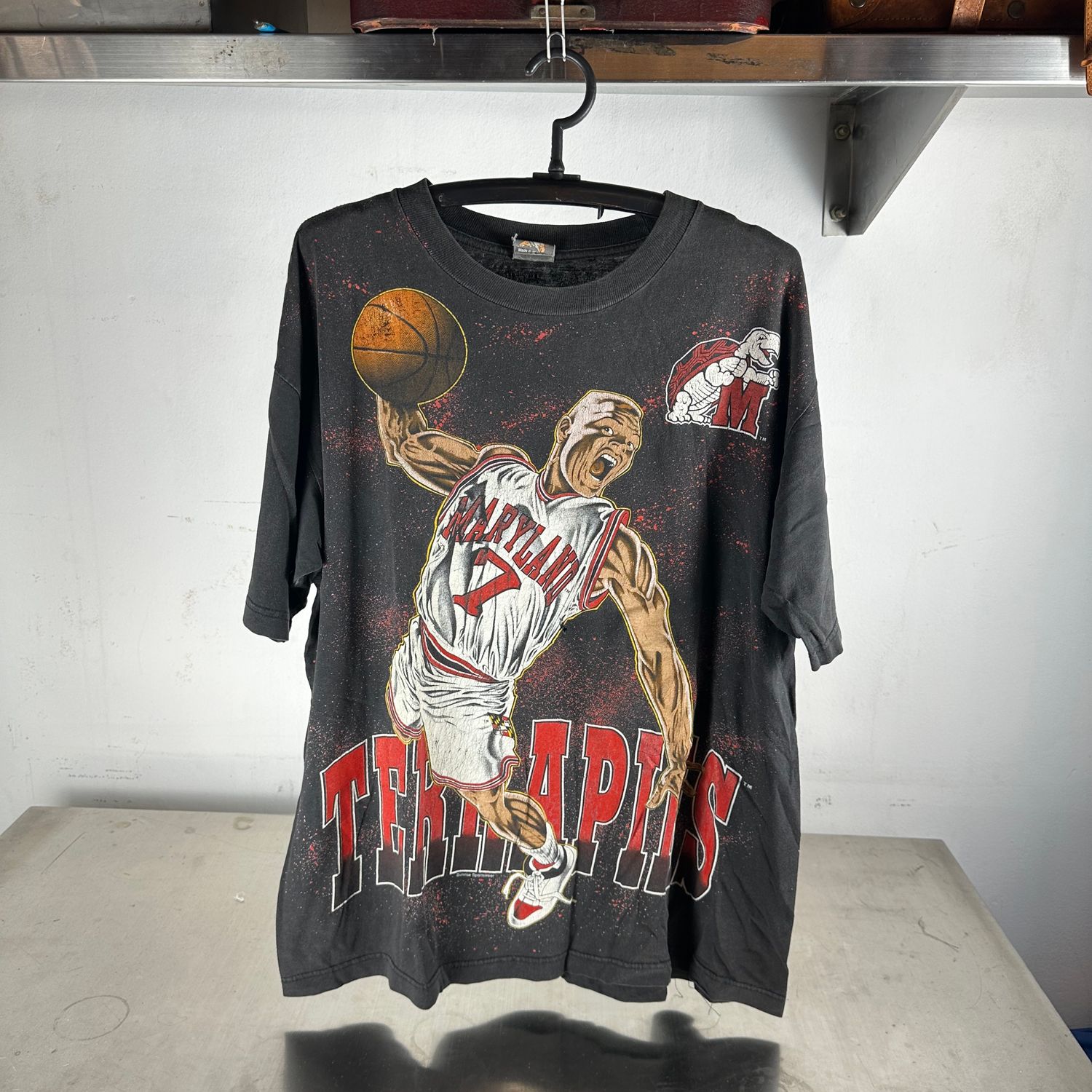 ​Vintage 90s Maryland Terrapins Basketball NCAA AOP T-Shirt