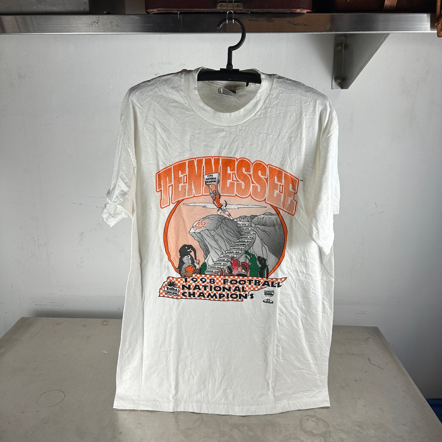 Vintage 1998 Tennessee Volunteers NCAA Football Champions Lion King T-Shirt