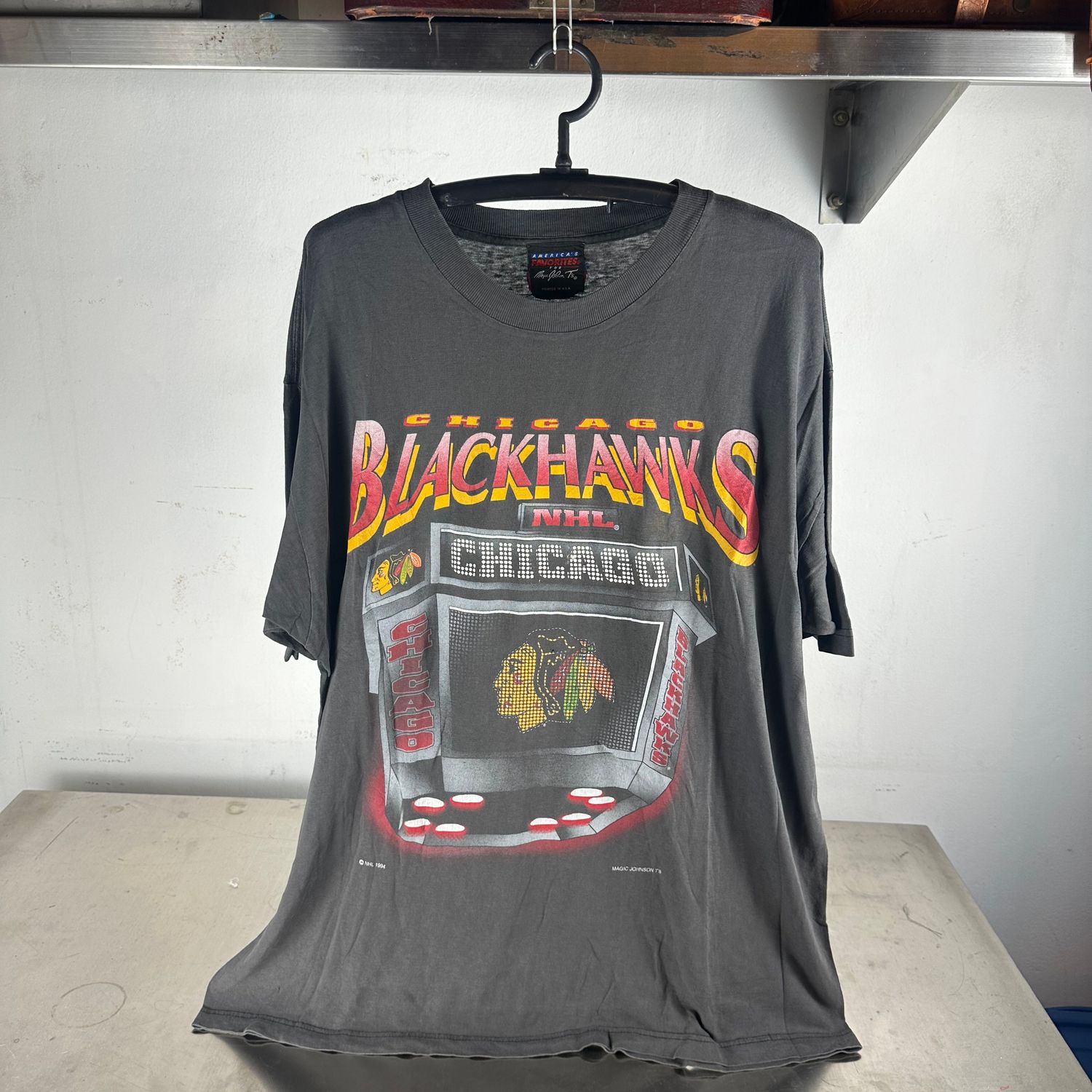 ​Vintage 1994 Chicago Blackhawks NHL Hockey Graphic T-Shirt