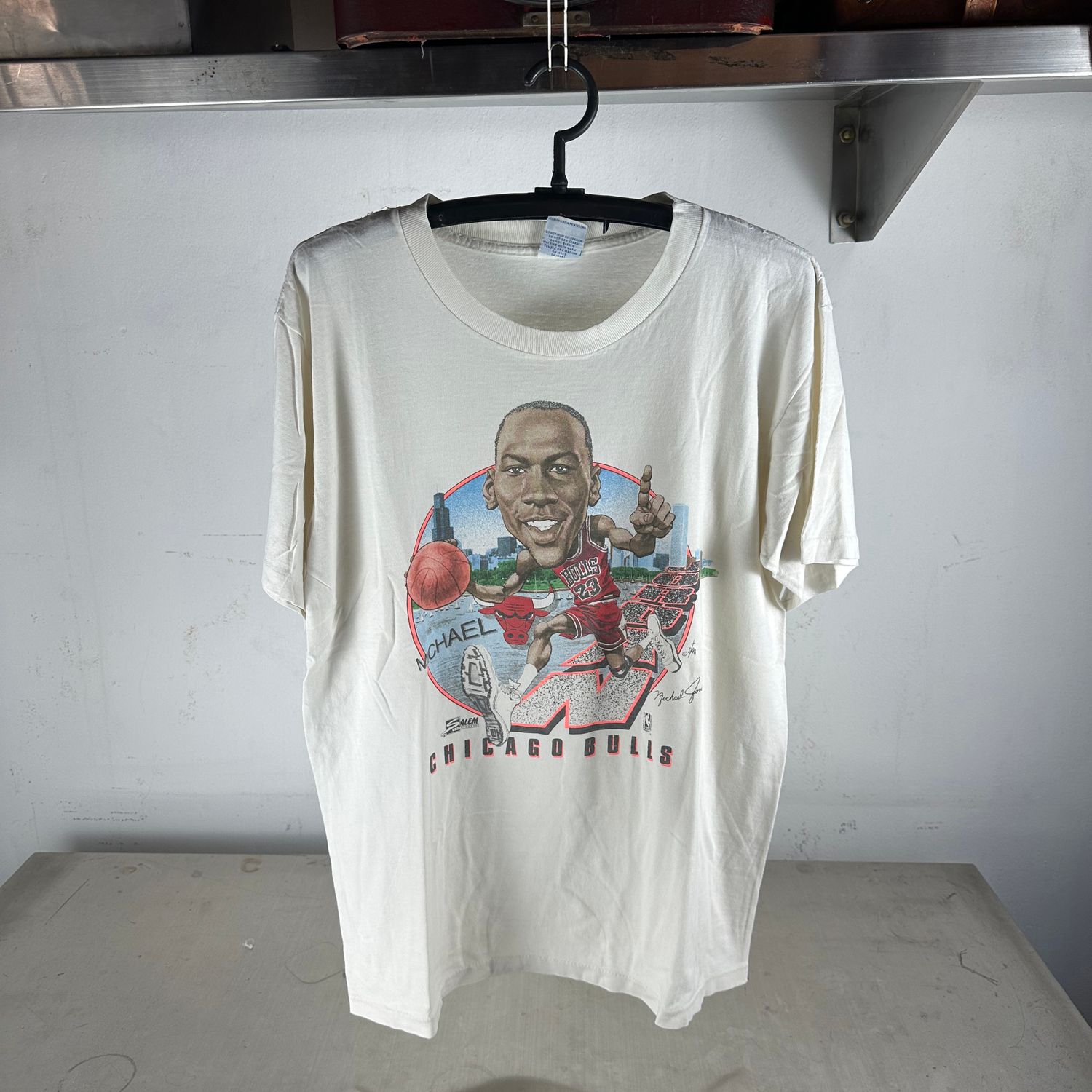 ​​​​Vintage 90s Michael Jordan Chicago Bulls NBA Caricature Salem Sportswear T-Shirt