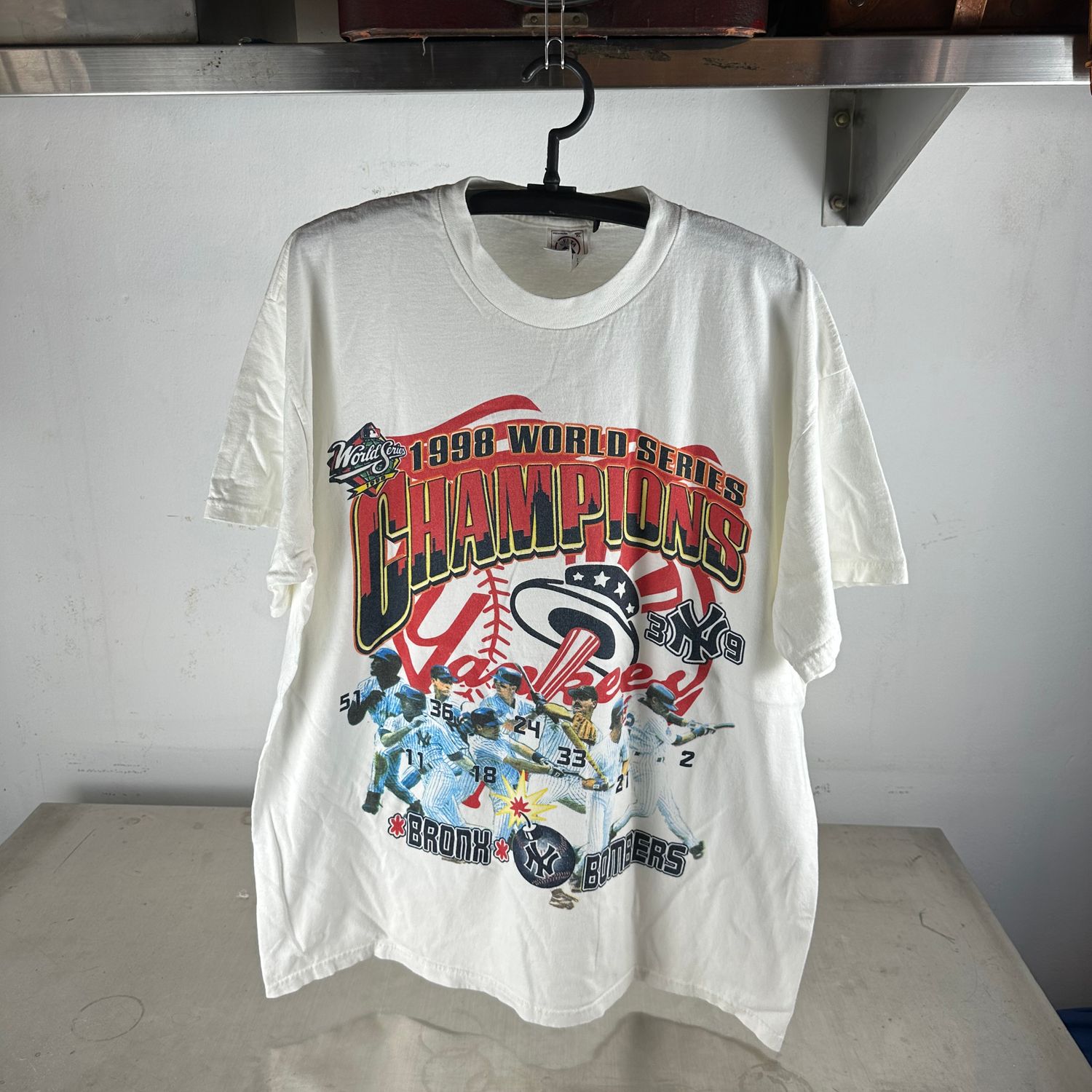 ​Vintage 1998 New York Yankees MLB Champions Bronx Bombers T-Shirt