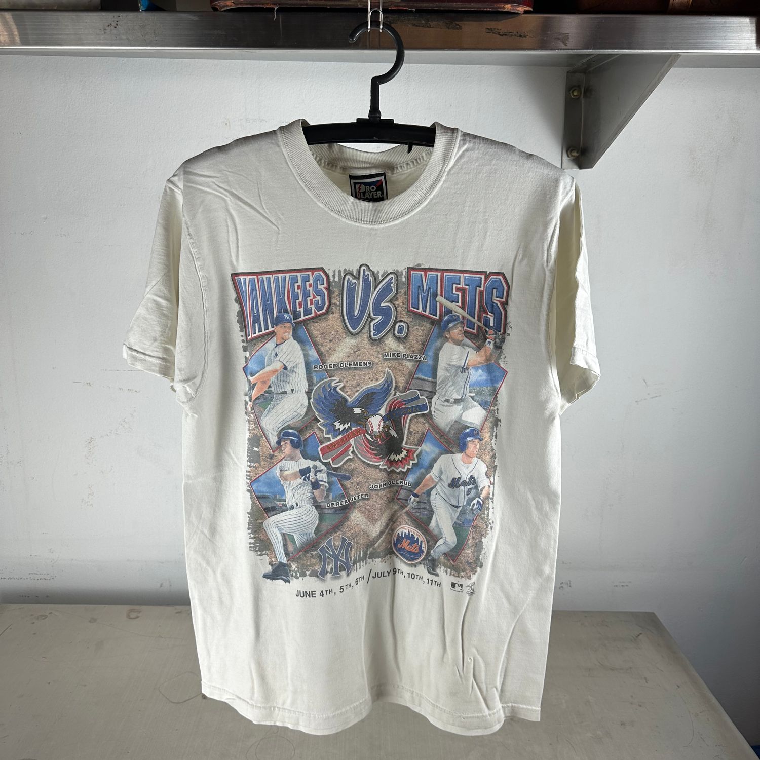 ​Vintage 1999 MLB New York Yankees VS Mets Pro Player T-Shirt