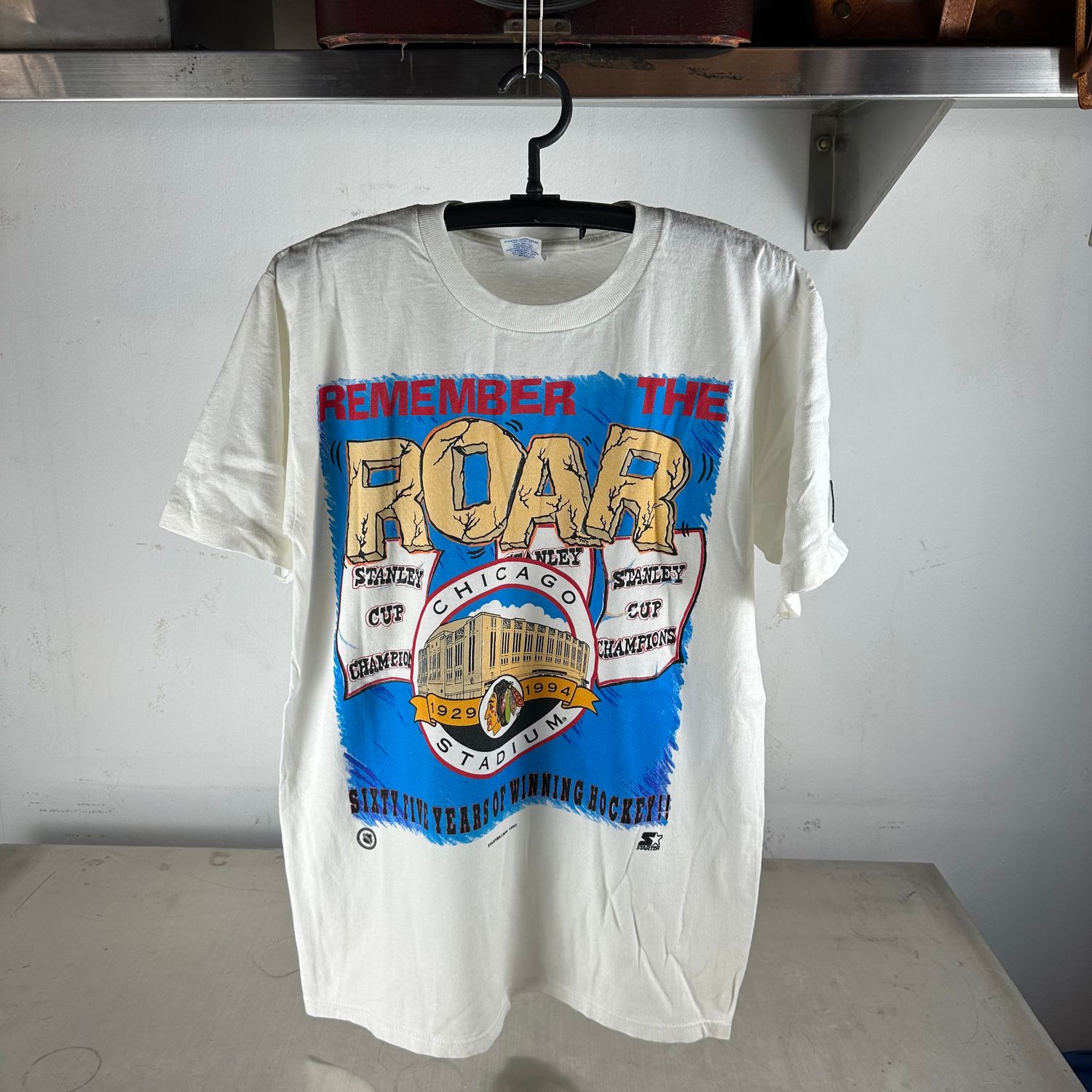 ​Vintage 90s Chicago Blackhawks NHL Stanley Cup Champions Starter T-Shirt