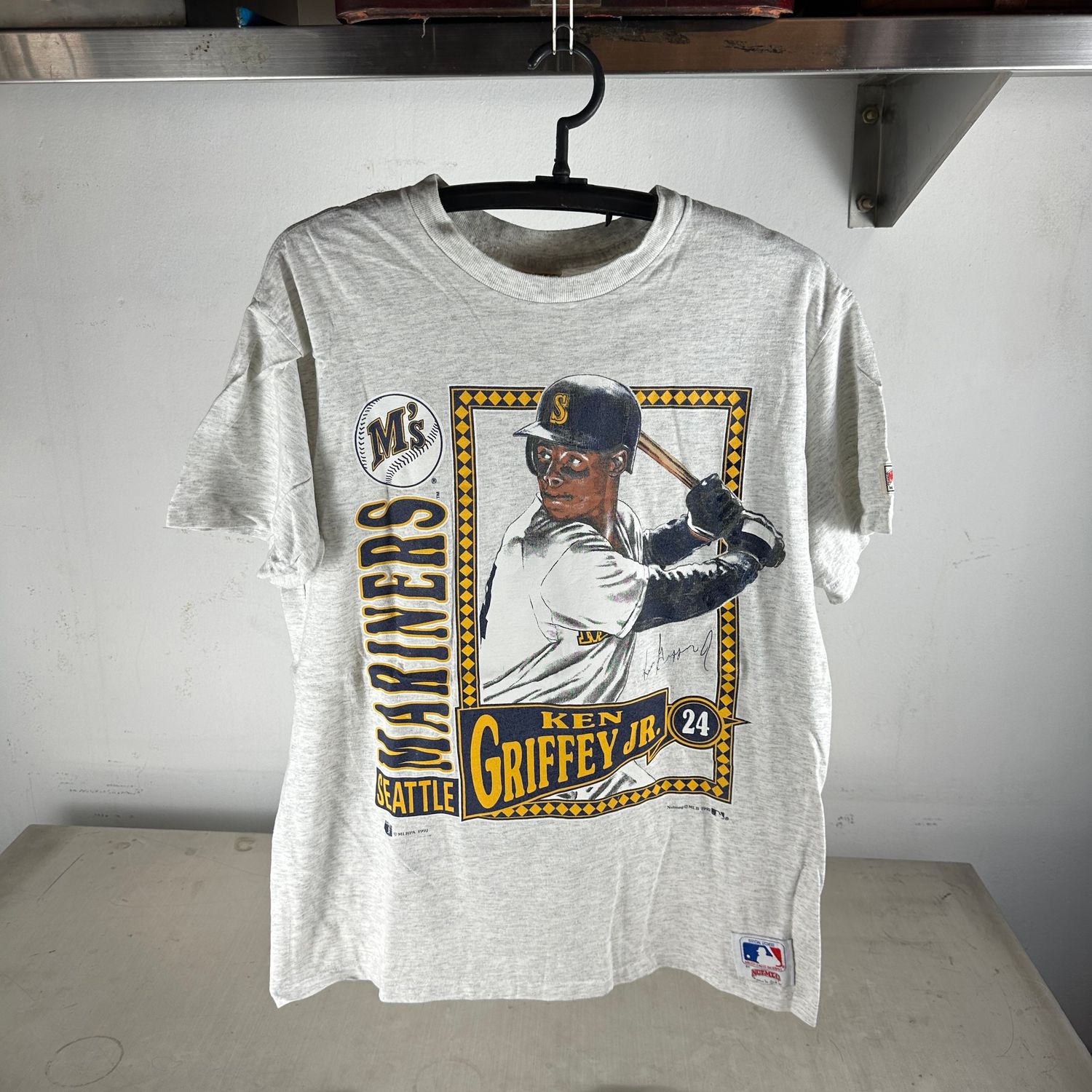 ​Vintage 1992 Ken Griffey Jr Seattle Mariners MLB Nutmeg T-Shirt