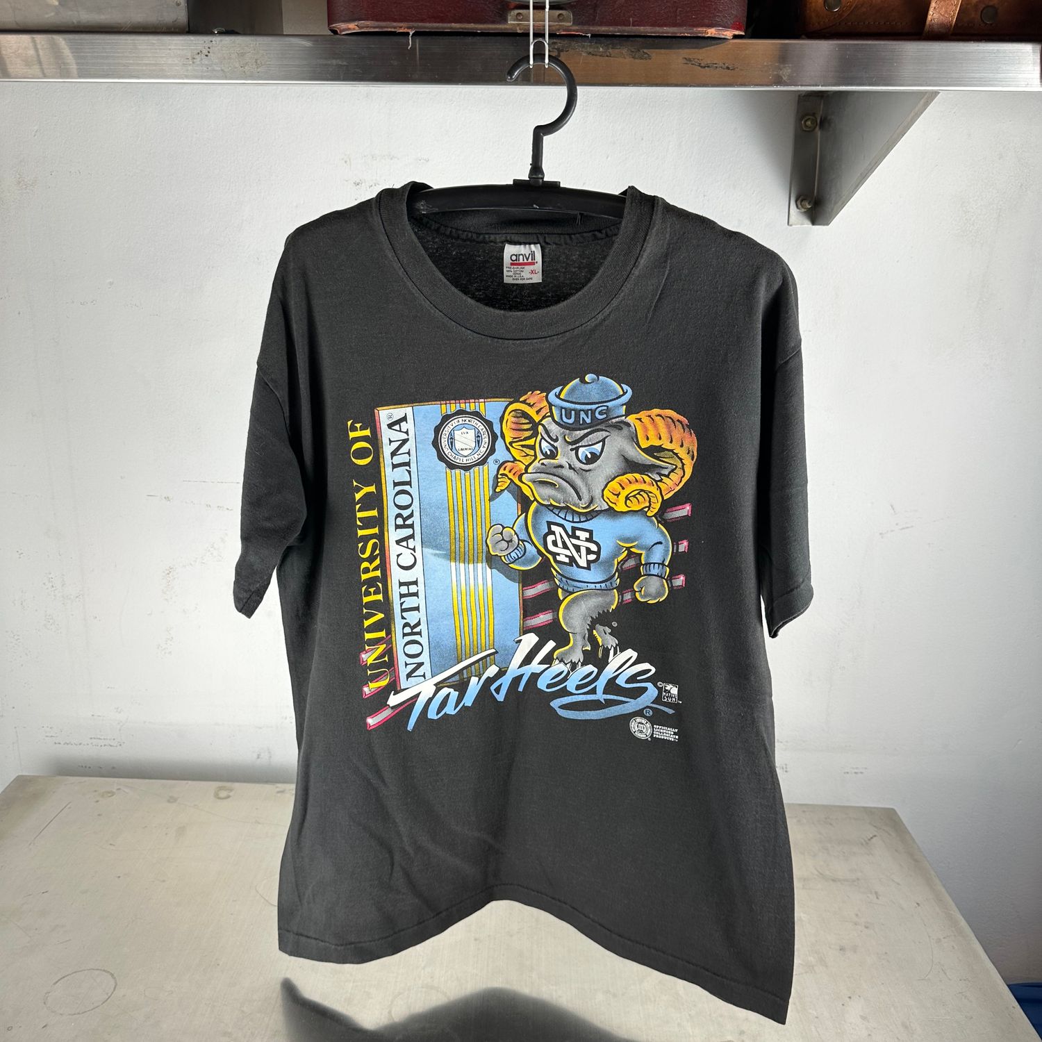 ​Vintage 90s UNC North Carolina Tar Heels NCAA Mascot Graphic​ T-Shirt