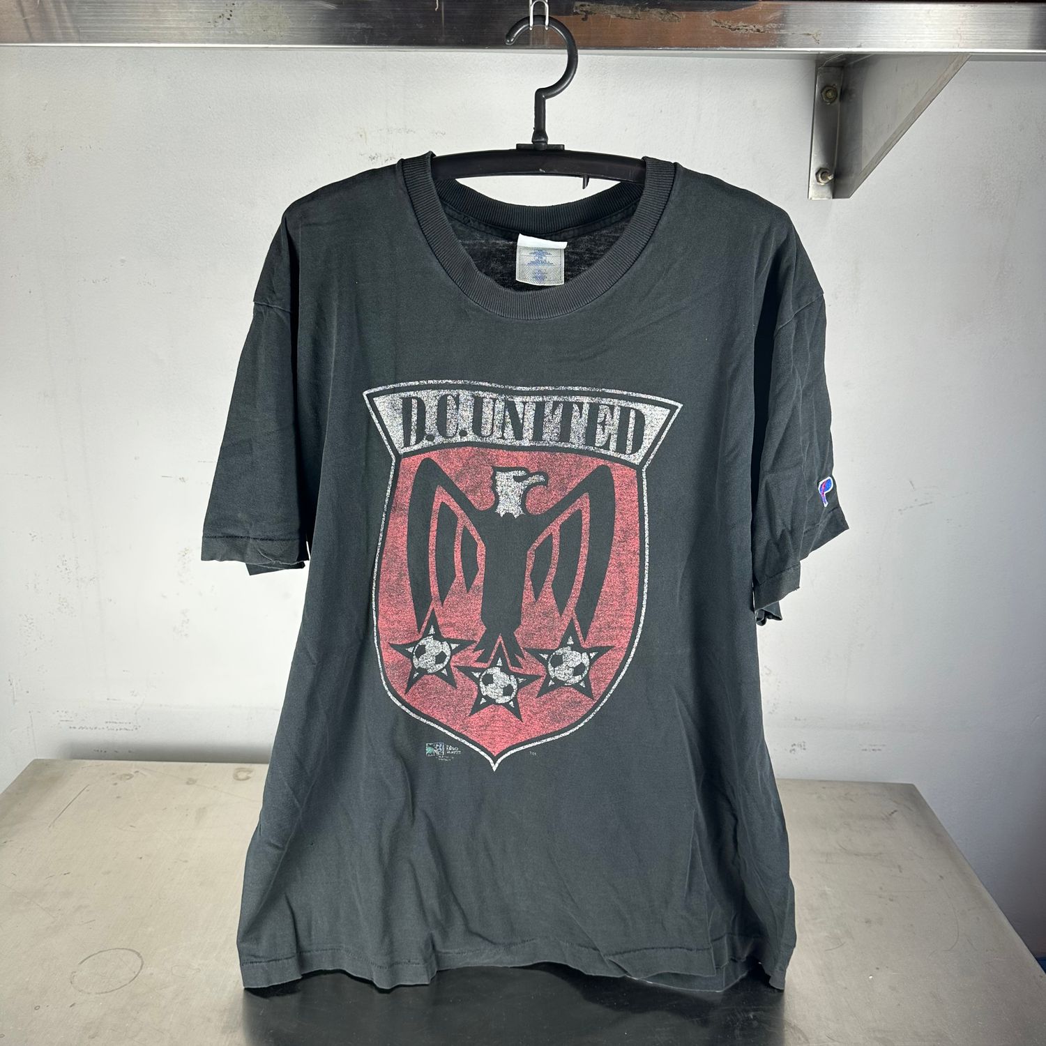 ​Vintage 90s DC United MLS Soccer Logo Graphic T-Shirt