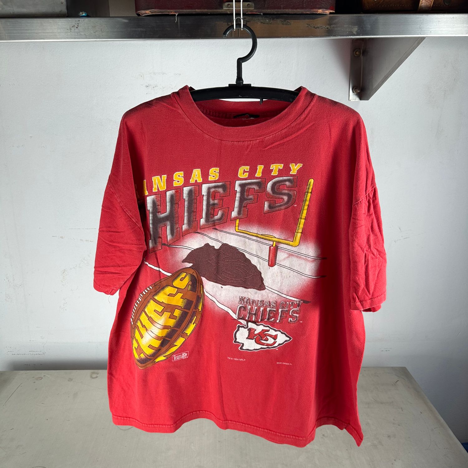 ​Vintage 1994 Kansas City Chiefs NFL Graphic T-Shirt