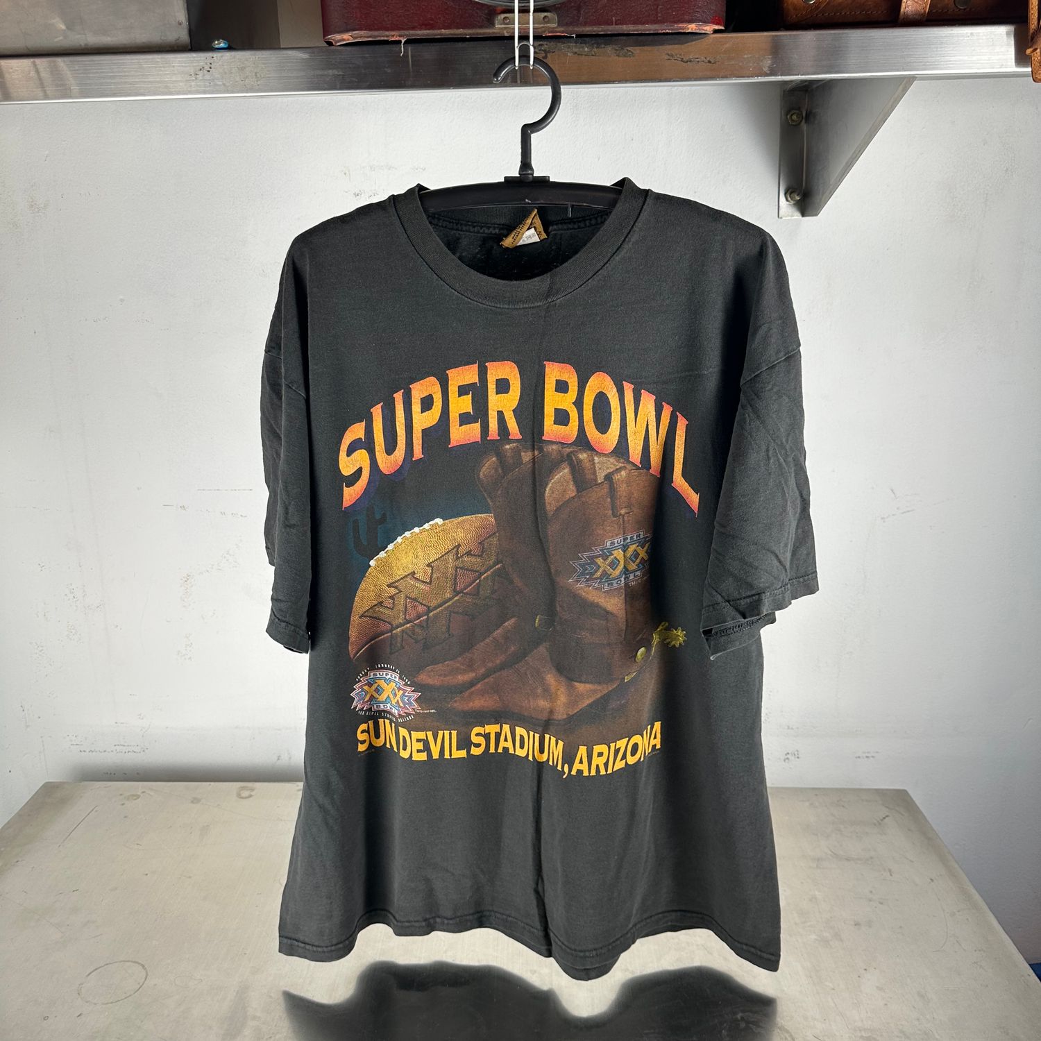 ​Vintage 1996 NFL Super Bowl Arizona Sun Devil Stadium Nutmeg T-Shirt