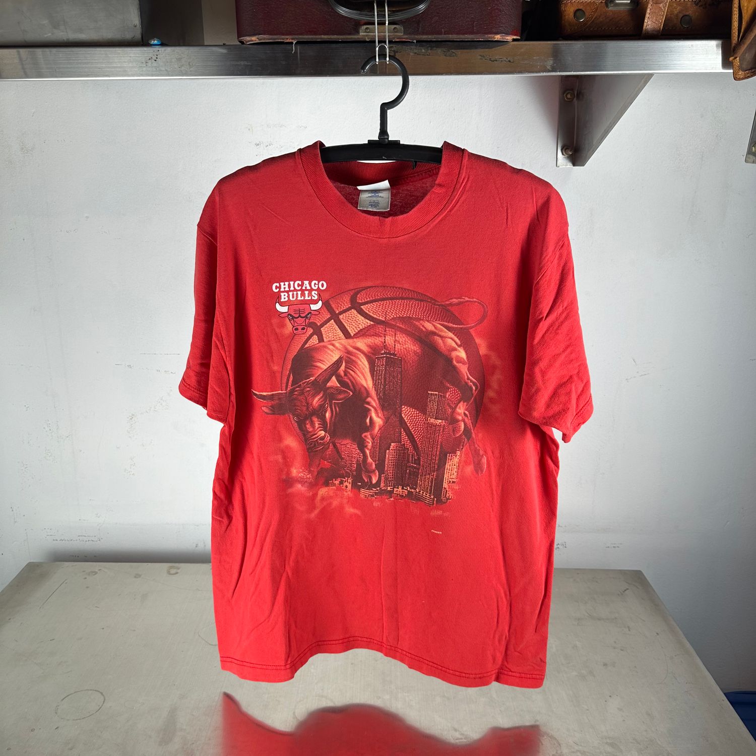 ​Vintage 90s Chicago Bulls NBA Basketball Graphic T-Shirt