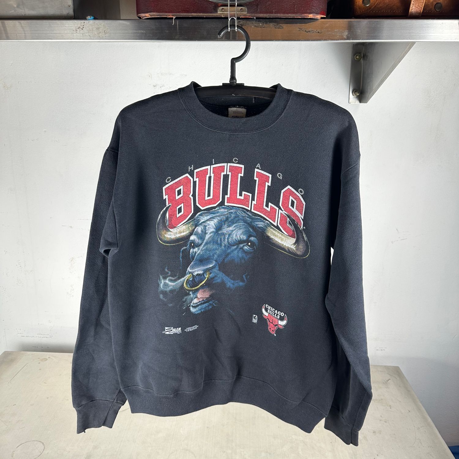 ​Vintage 90s Chicago Bulls NBA Mascot Salem Sportswear Sweatshirt