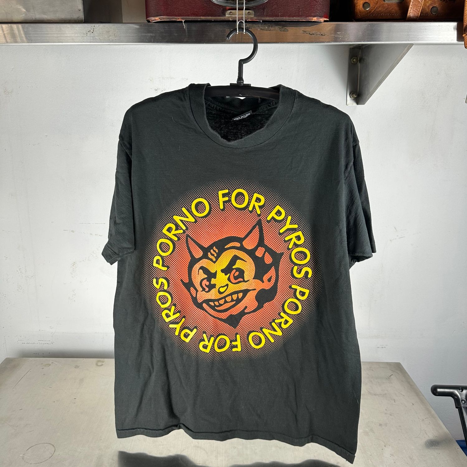 Vintage 90s Porno For Pyros Alternative Rock Band T-Shirt