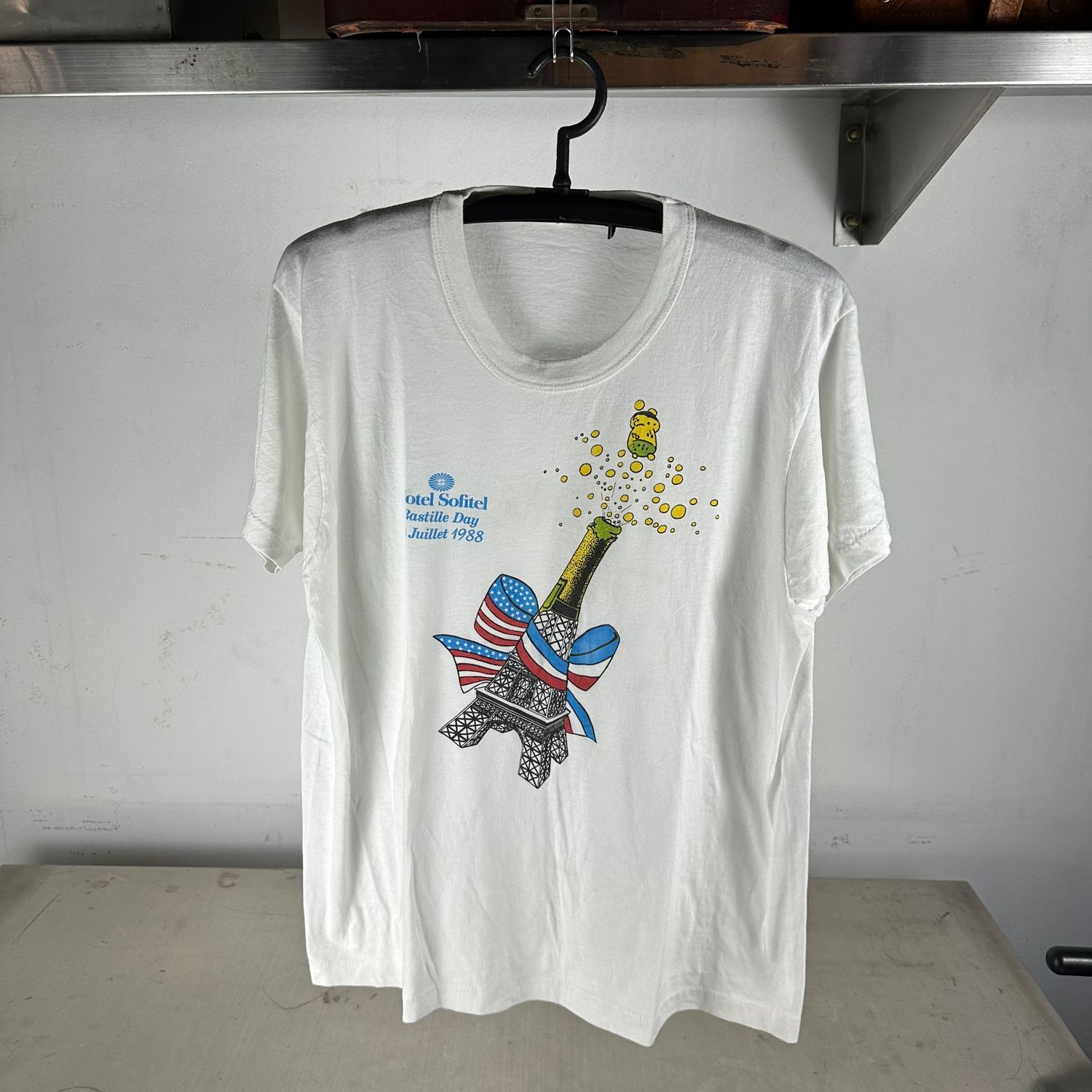 ​Vintage 1988 Hotel Sofitel Bastille Day Paris Eiffel Tower Promo T-Shirt