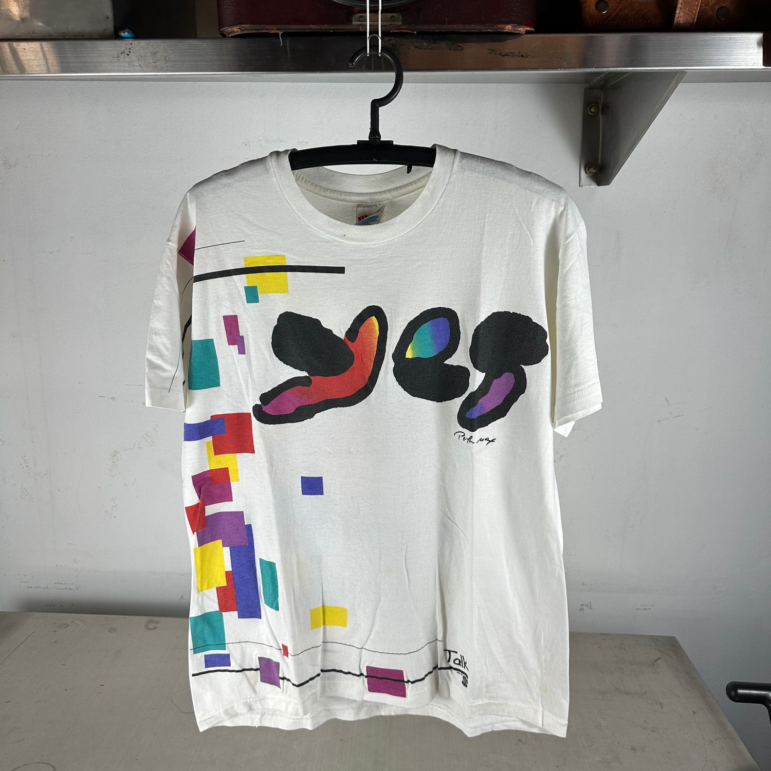 ​​Vintage 1994 Yes Talk Tour Concert Peter Max Artwork Graphic Rock Band​​ T-Shirt