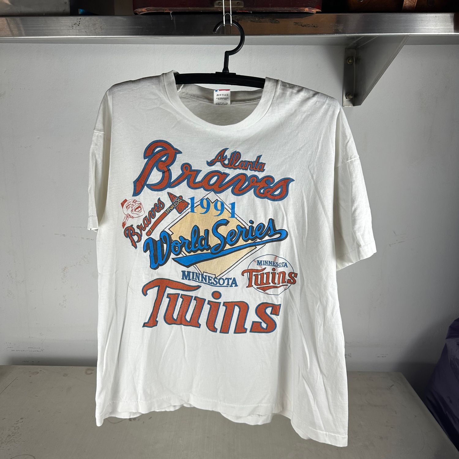 ​Vintage 1991 MLB World Series Atlanta Braves VS Minnesota Twins T-Shirt
