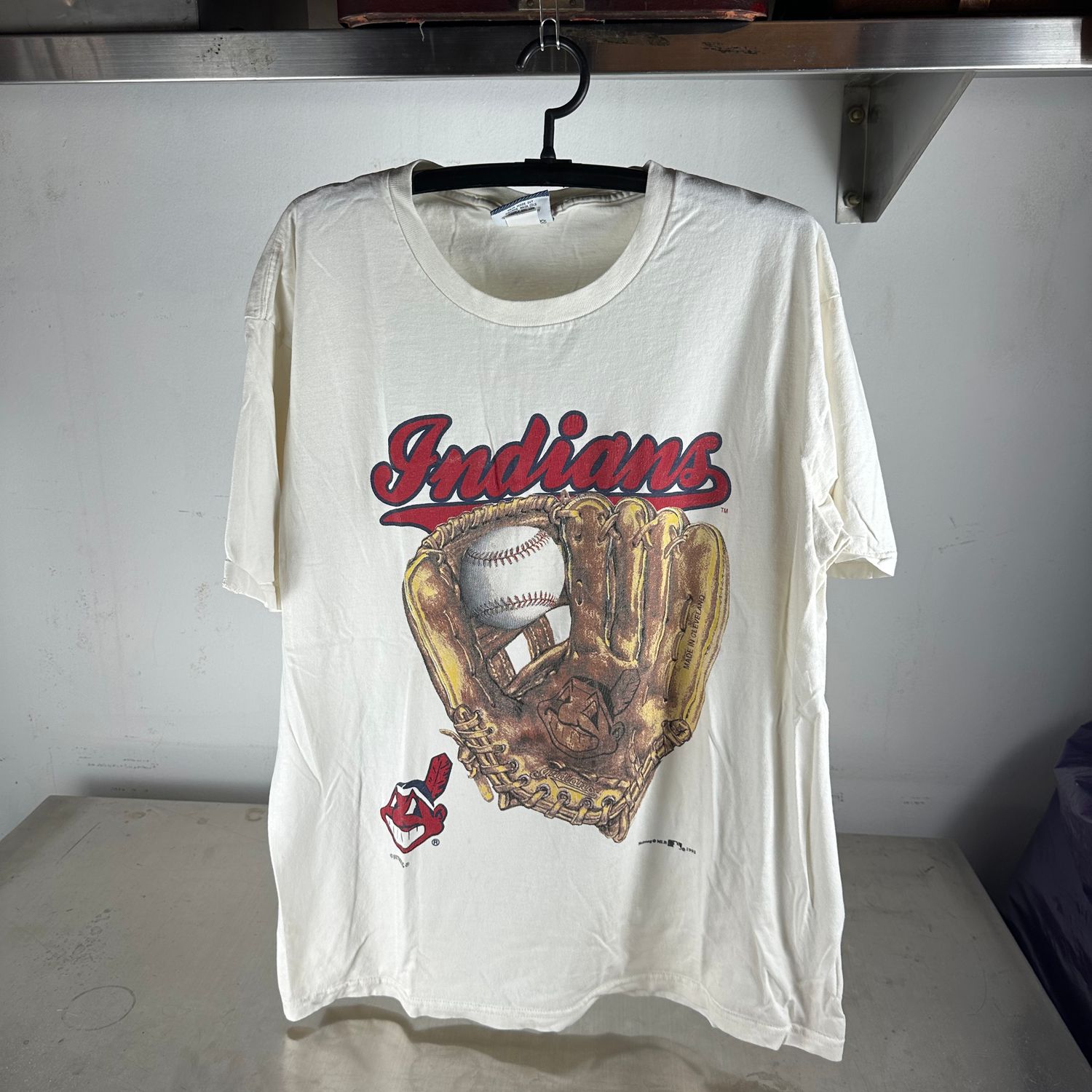 ​Vintage 1995 Cleveland Indians MLB Baseball Graphic T-Shirt