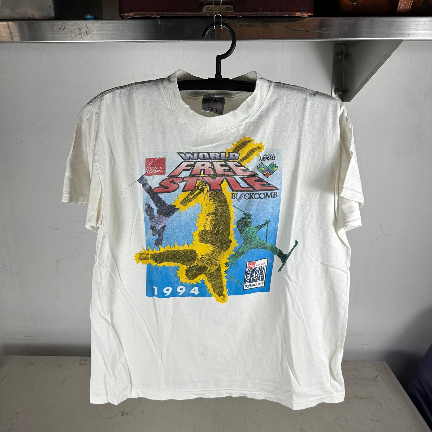 ​Vintage 1994 World Freestyle Skiing Ski Graphic T-shirt