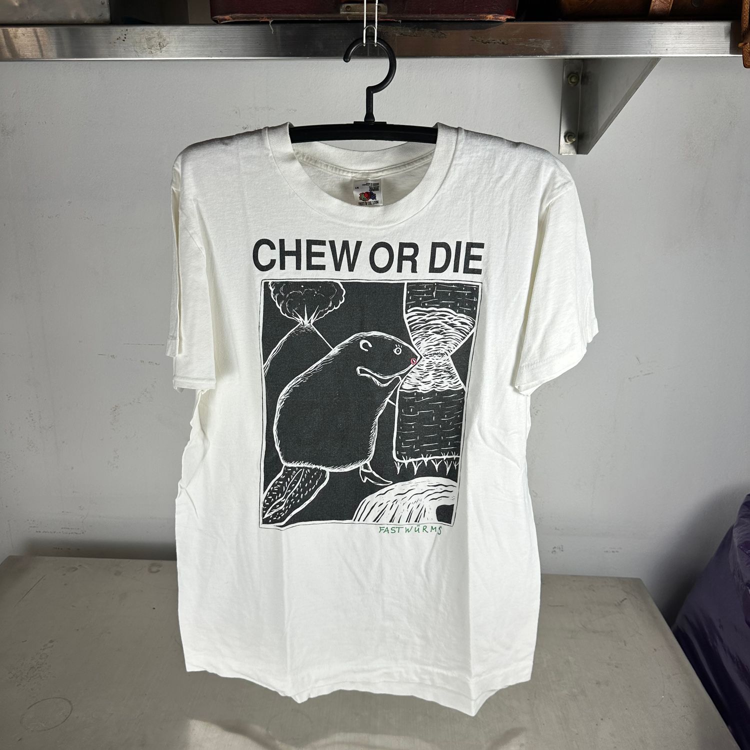 ​Vintage 90s Chew Or Die Fastwurms Artwork Graphic T-shirt