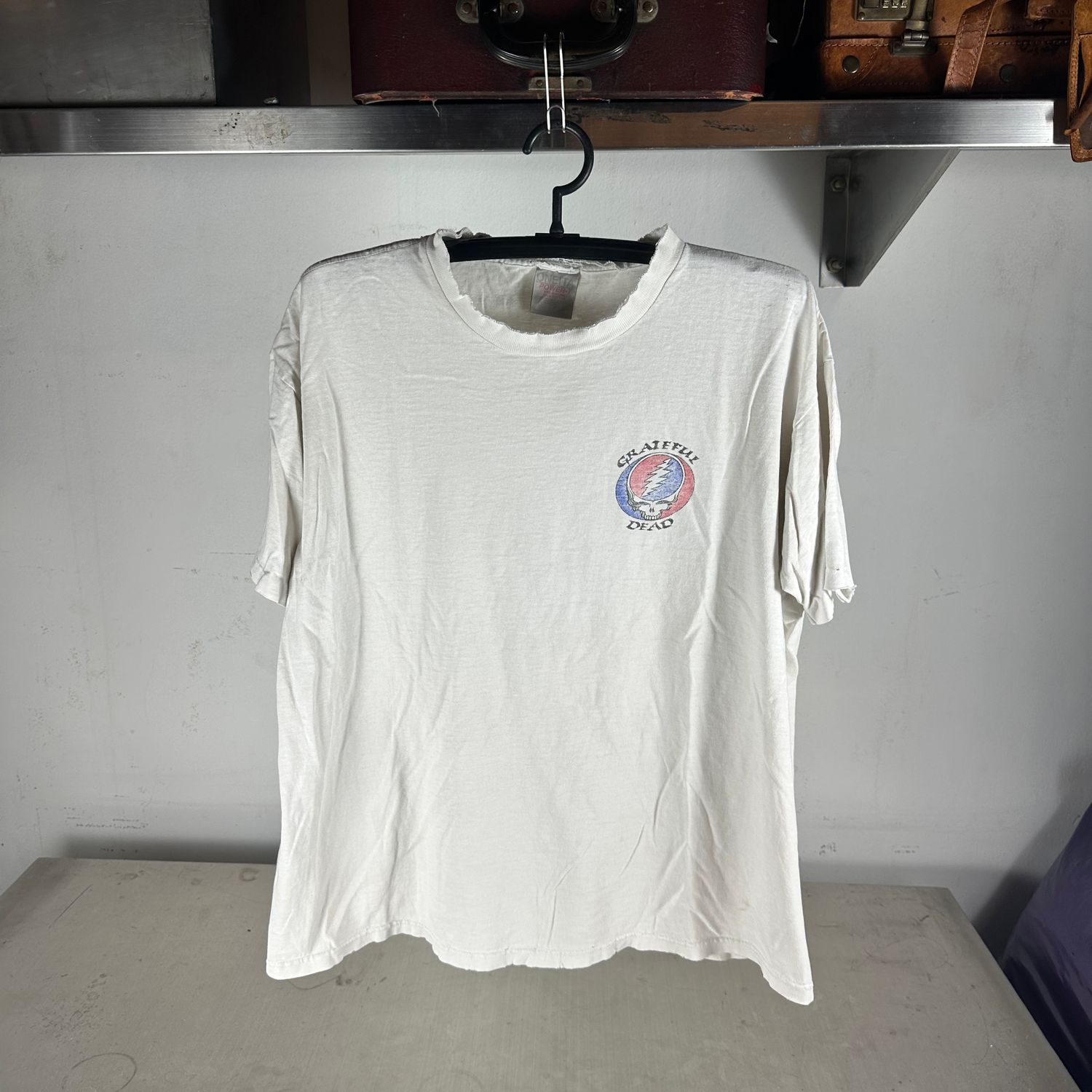 ​Vintage 90s Grateful Dead Skull Rock Band Graphic Distressed T-shirt